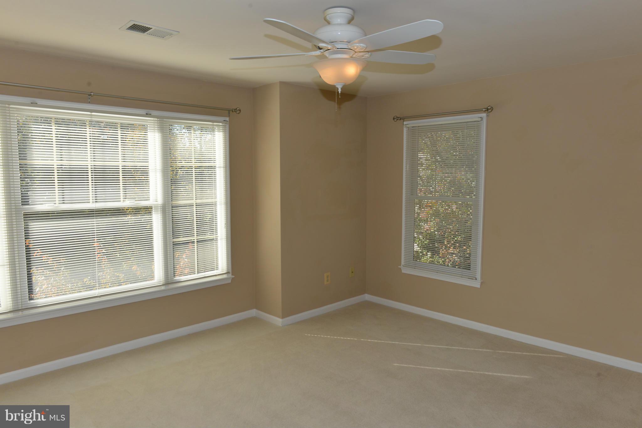 EDGEMOORE - Residential Lease