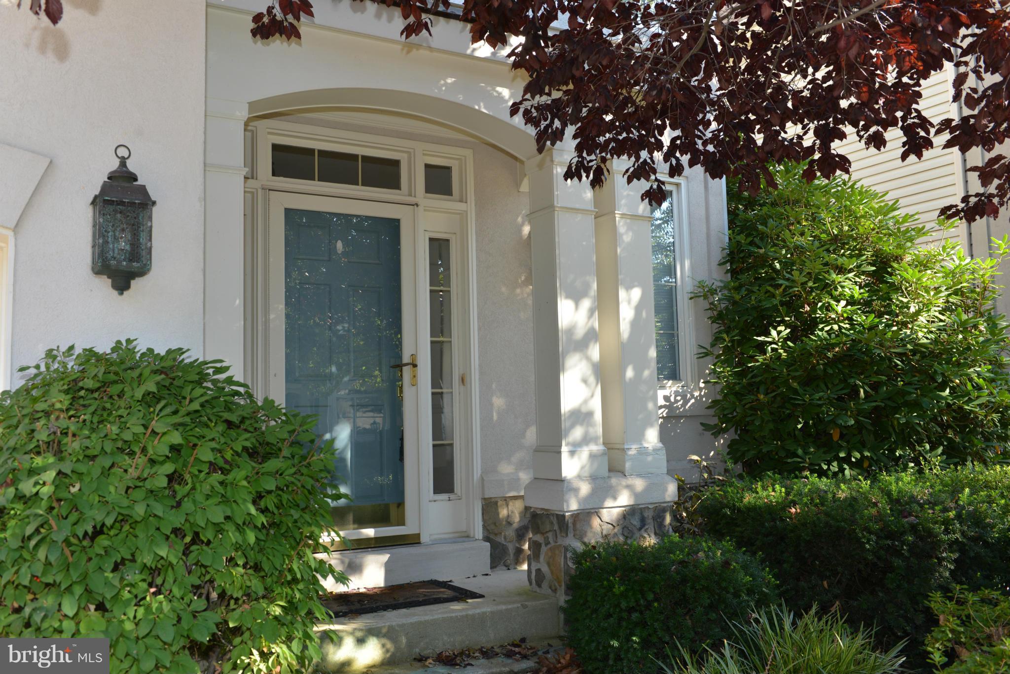 EDGEMOORE - Residential Lease