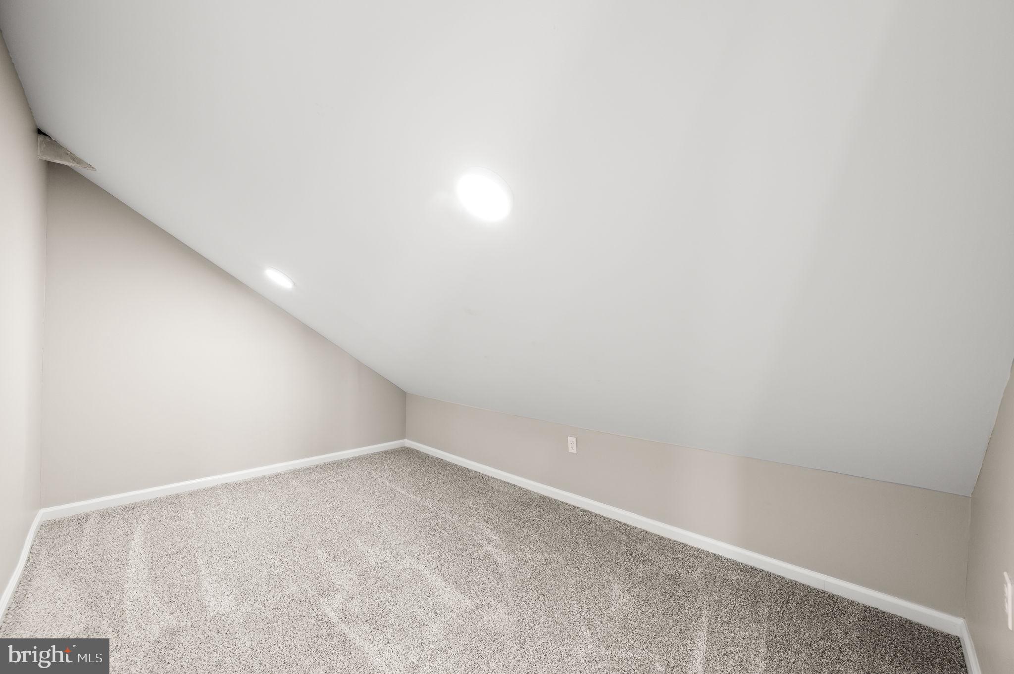 LINWOOD - Residential