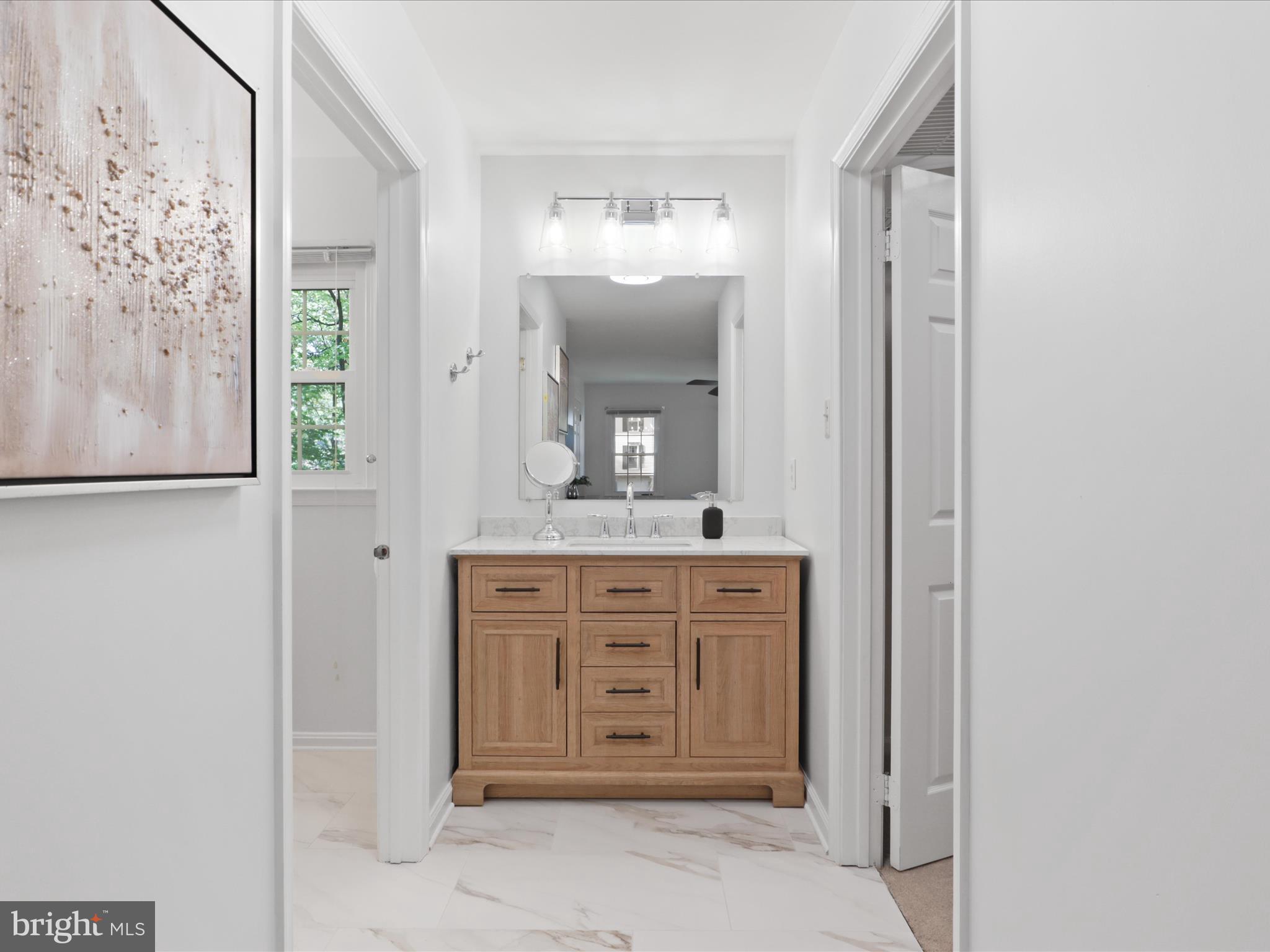 COUNTRY CLUB LAKE - Residential