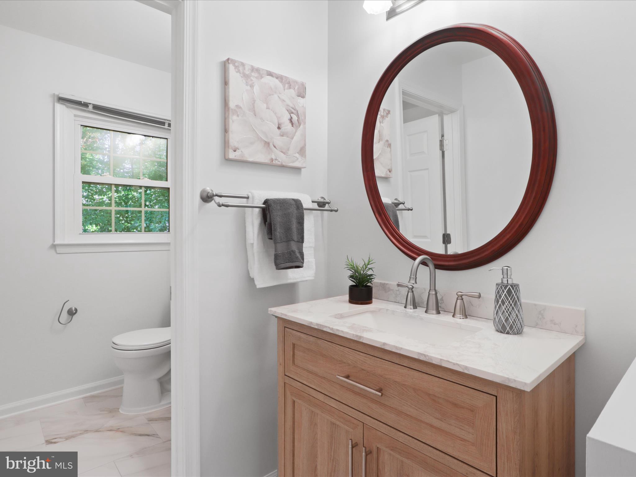 COUNTRY CLUB LAKE - Residential