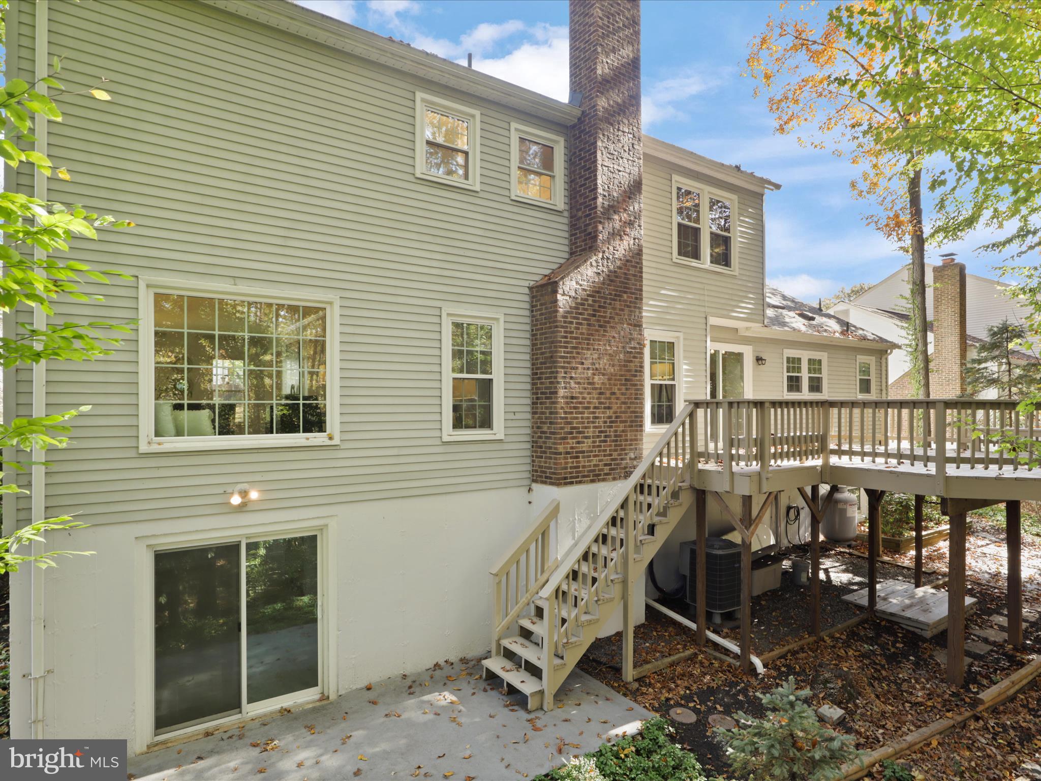 COUNTRY CLUB LAKE - Residential