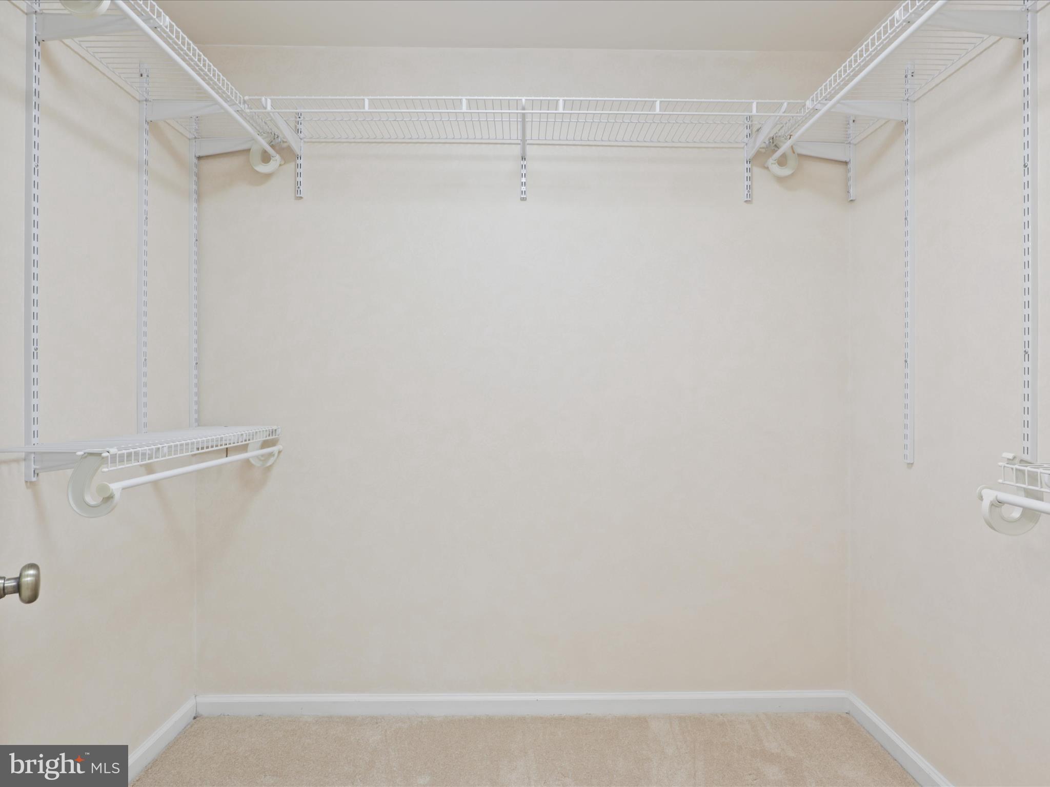 COUNTRY CLUB LAKE - Residential