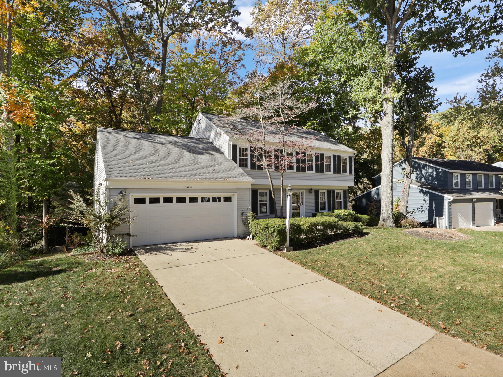 COUNTRY CLUB LAKE - Residential