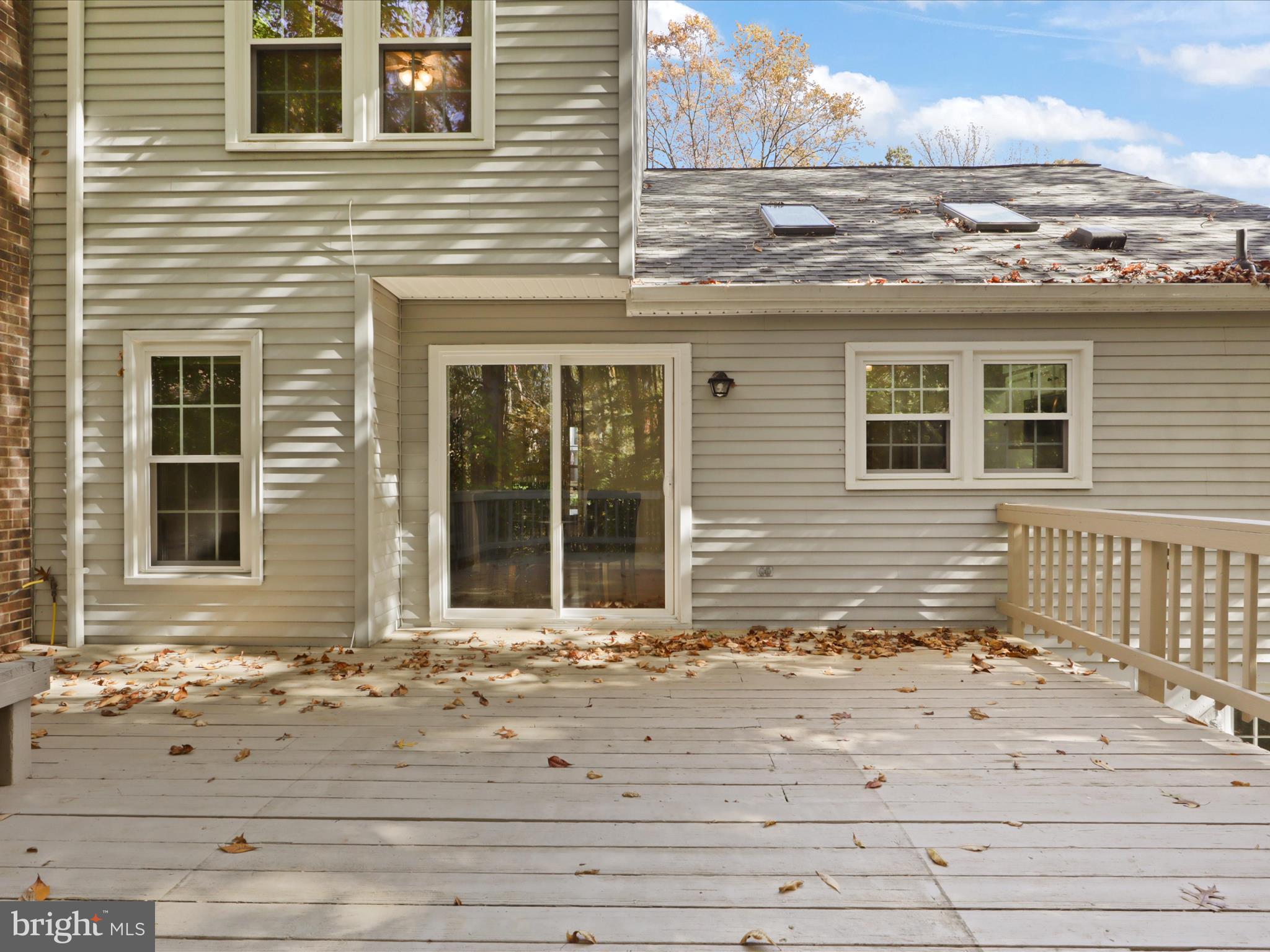 COUNTRY CLUB LAKE - Residential