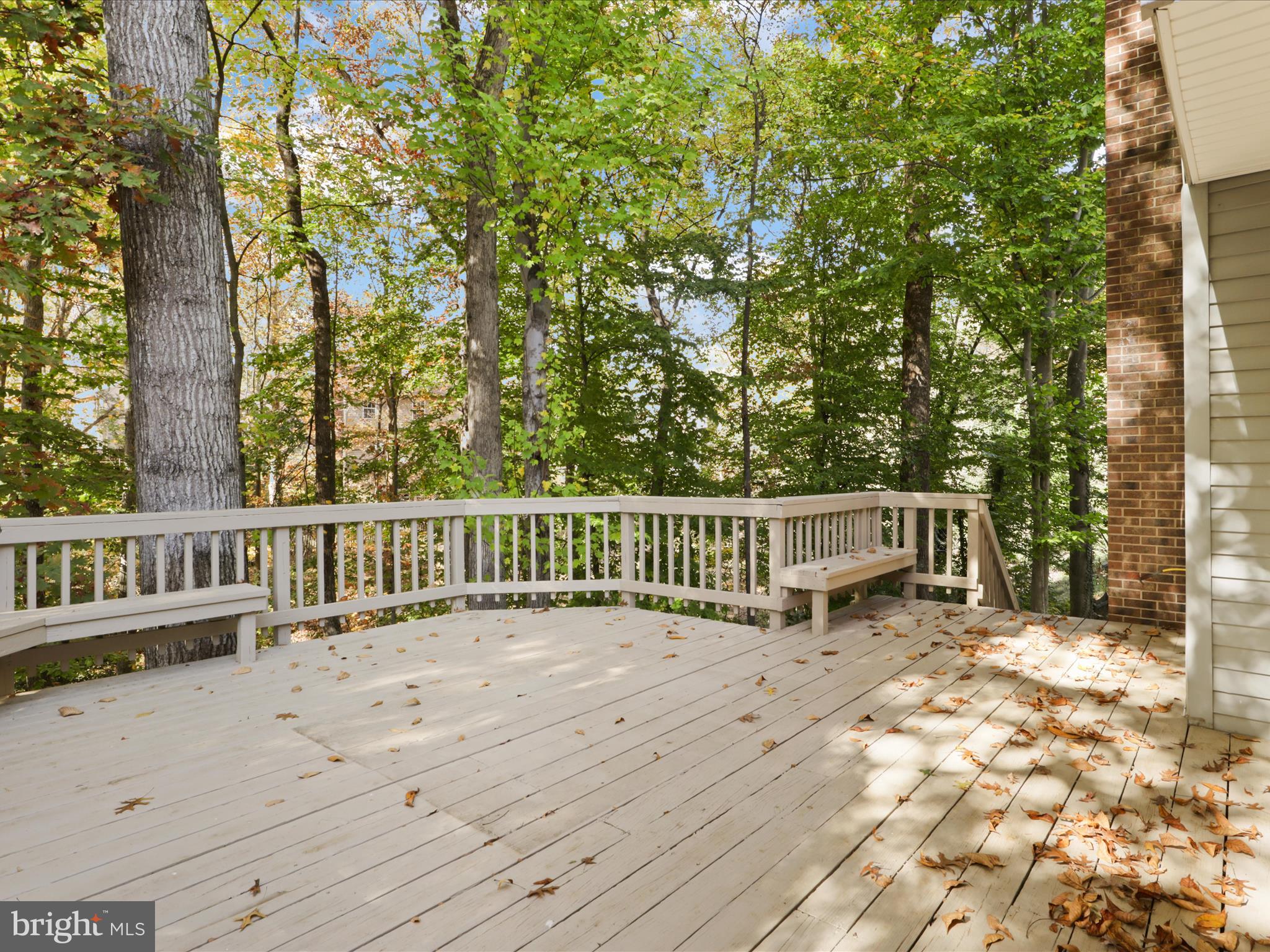 COUNTRY CLUB LAKE - Residential