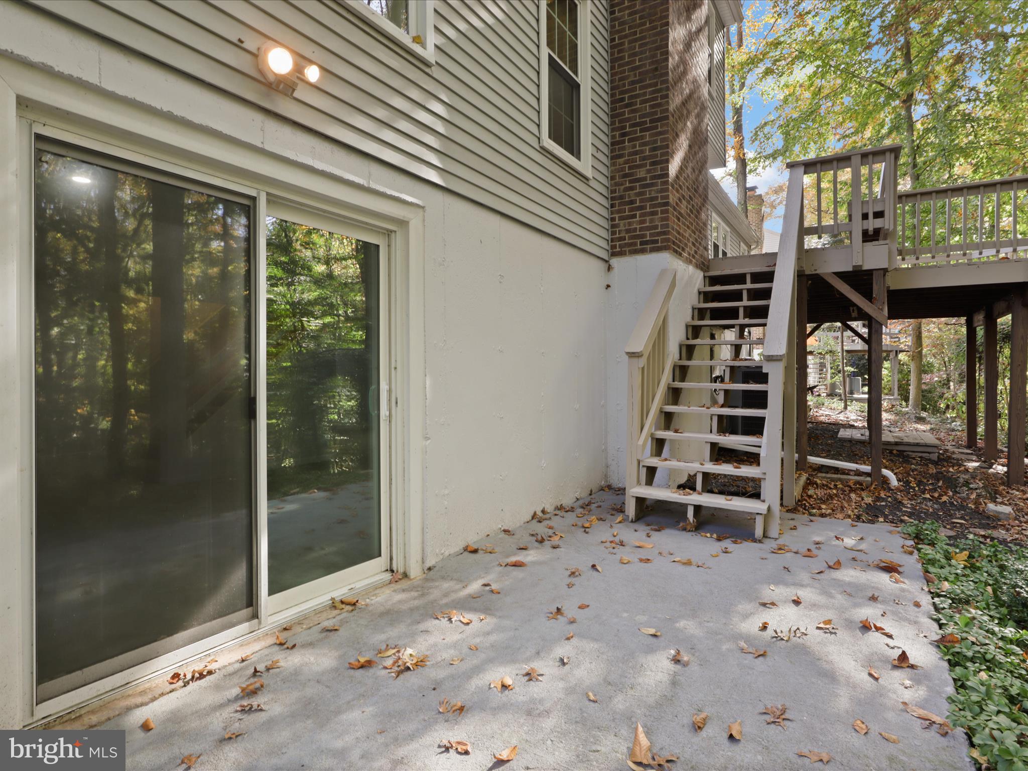 COUNTRY CLUB LAKE - Residential