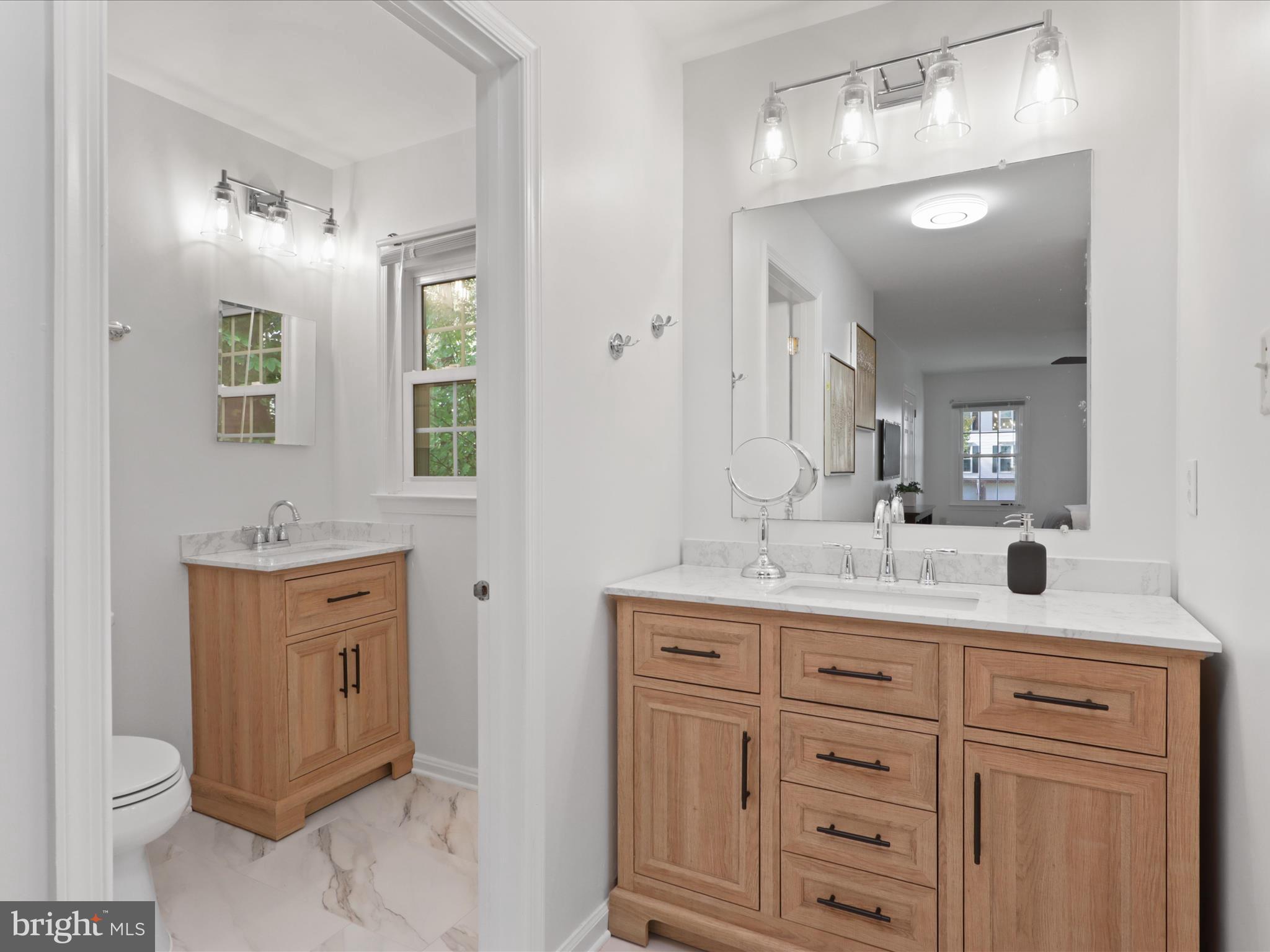 COUNTRY CLUB LAKE - Residential