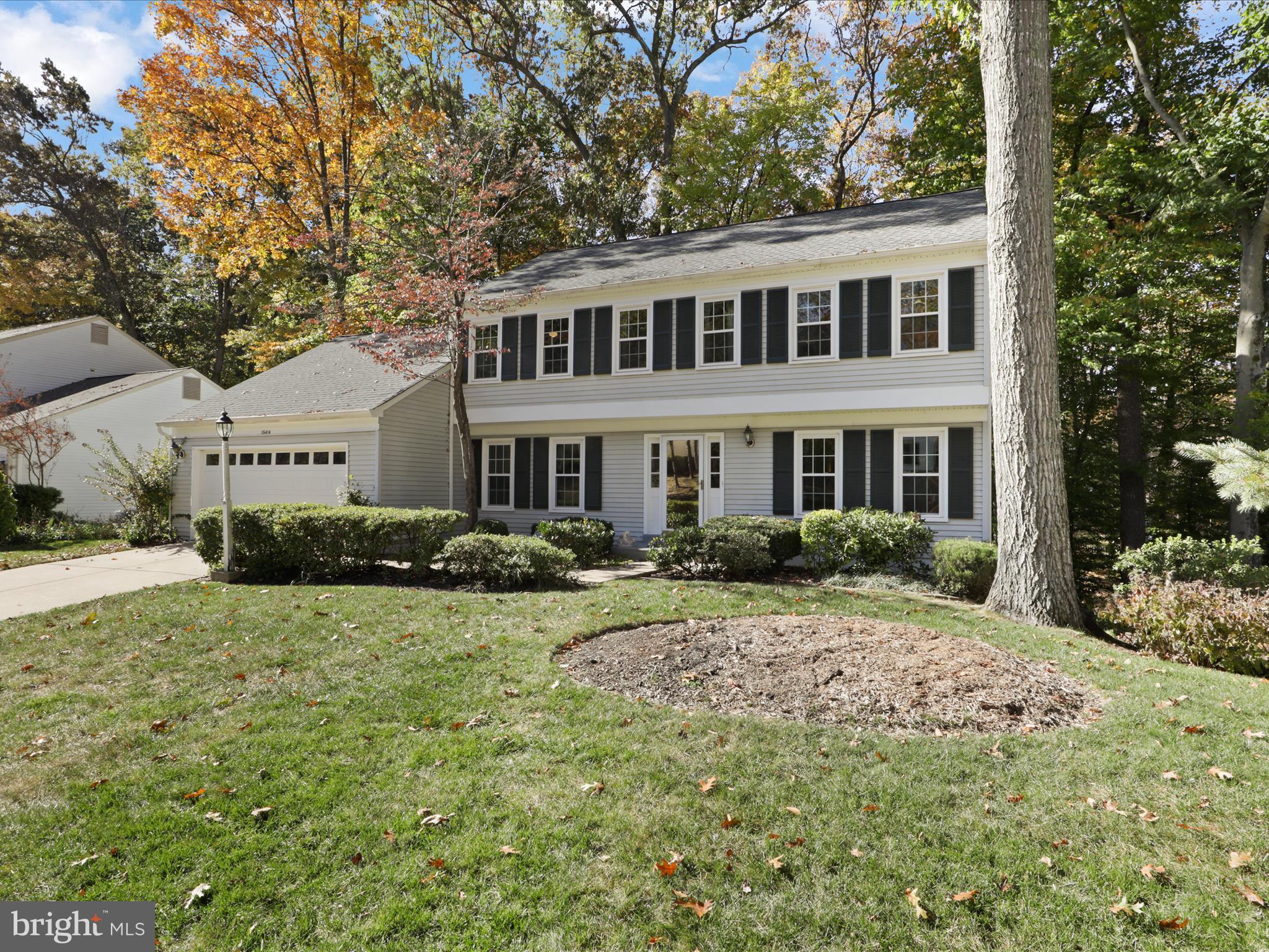 COUNTRY CLUB LAKE - Residential