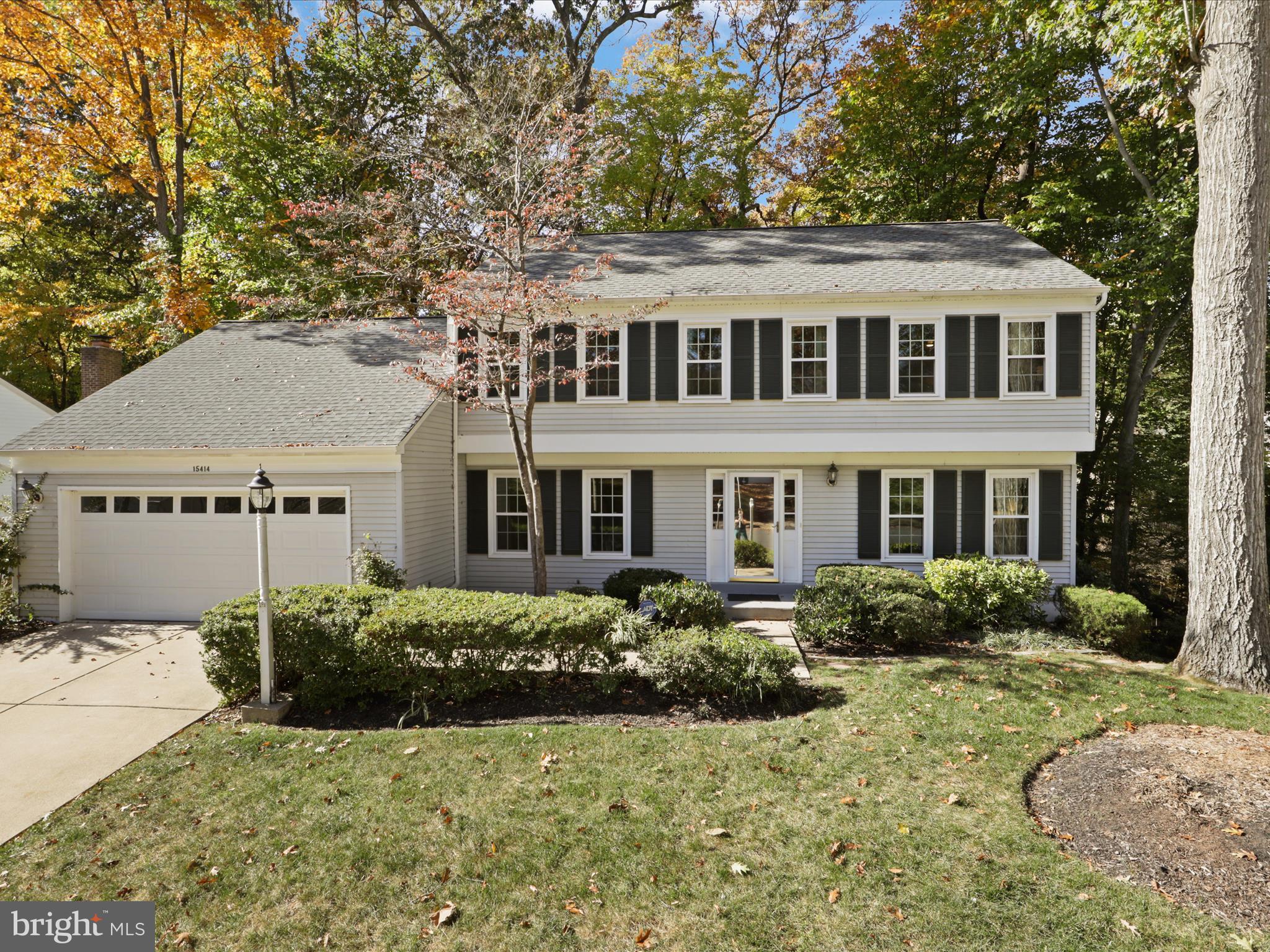 COUNTRY CLUB LAKE - Residential