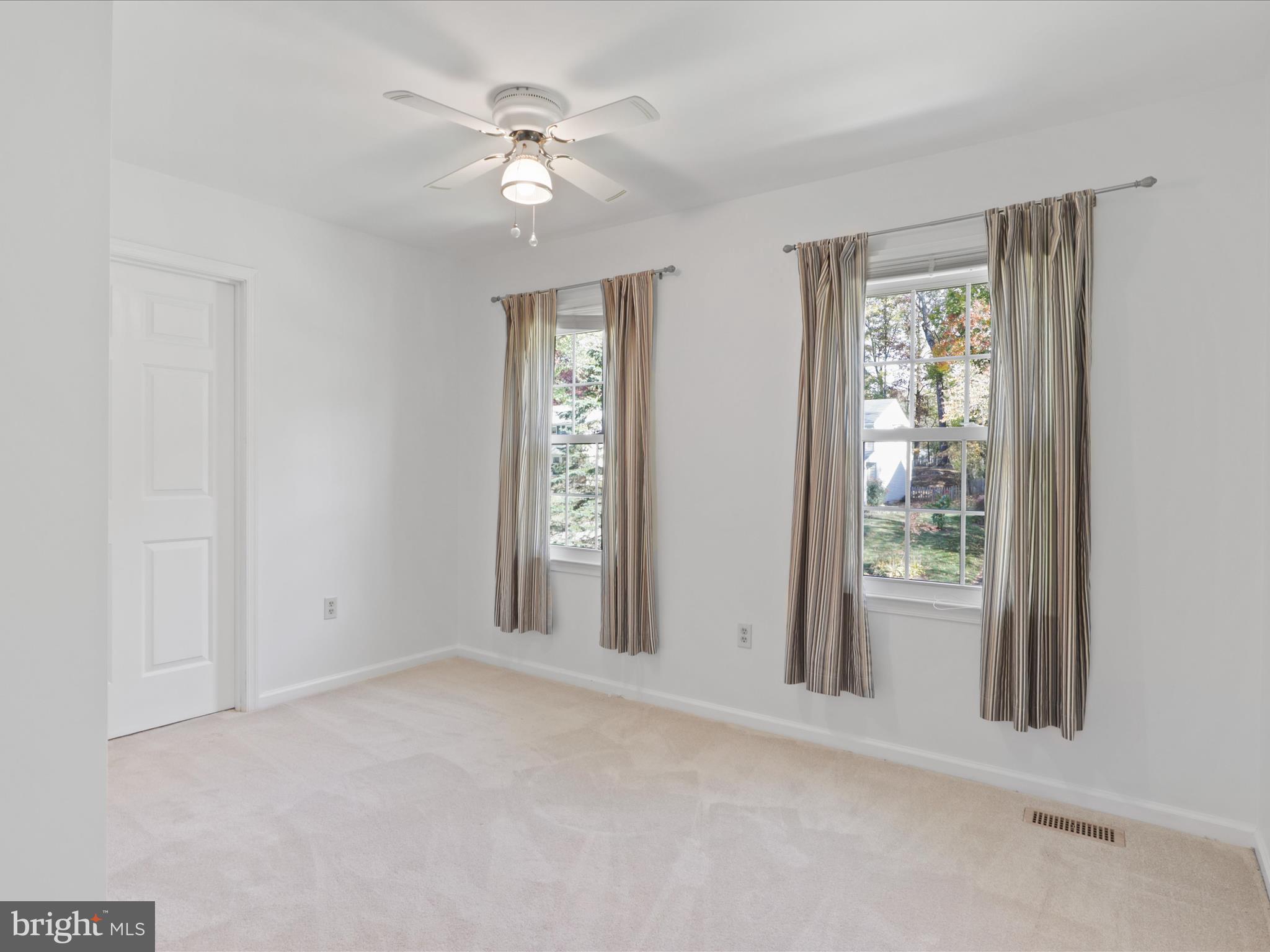 COUNTRY CLUB LAKE - Residential