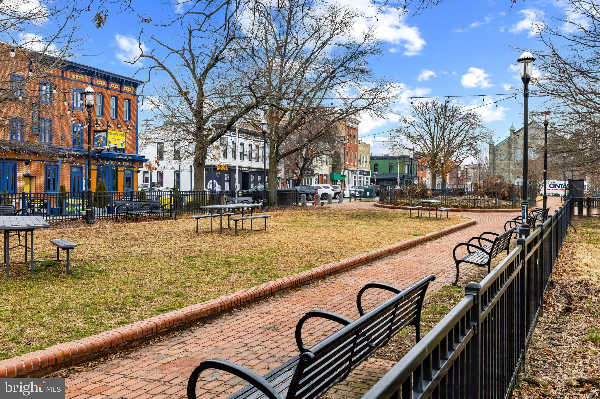 PATTERSON PARK - Residential