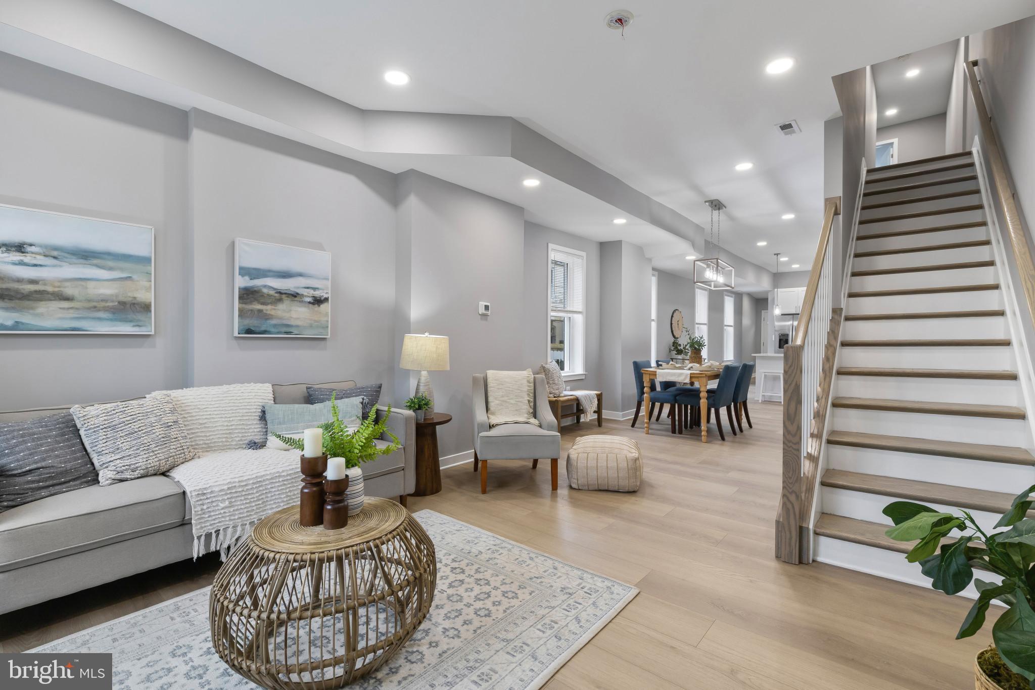 2519 E FAIRMOUNT AVENUE