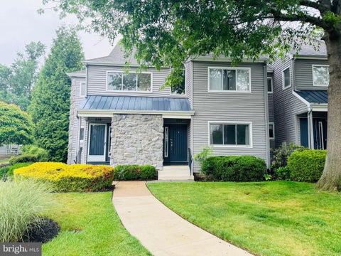 Townhouse For Rent - 835 Chanticleer Drive<br/> CHERRY HILL, NJ 08003