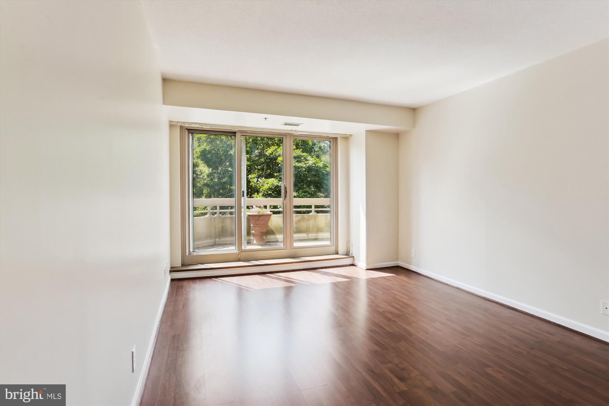 SOMERSET HOUSE - Residential