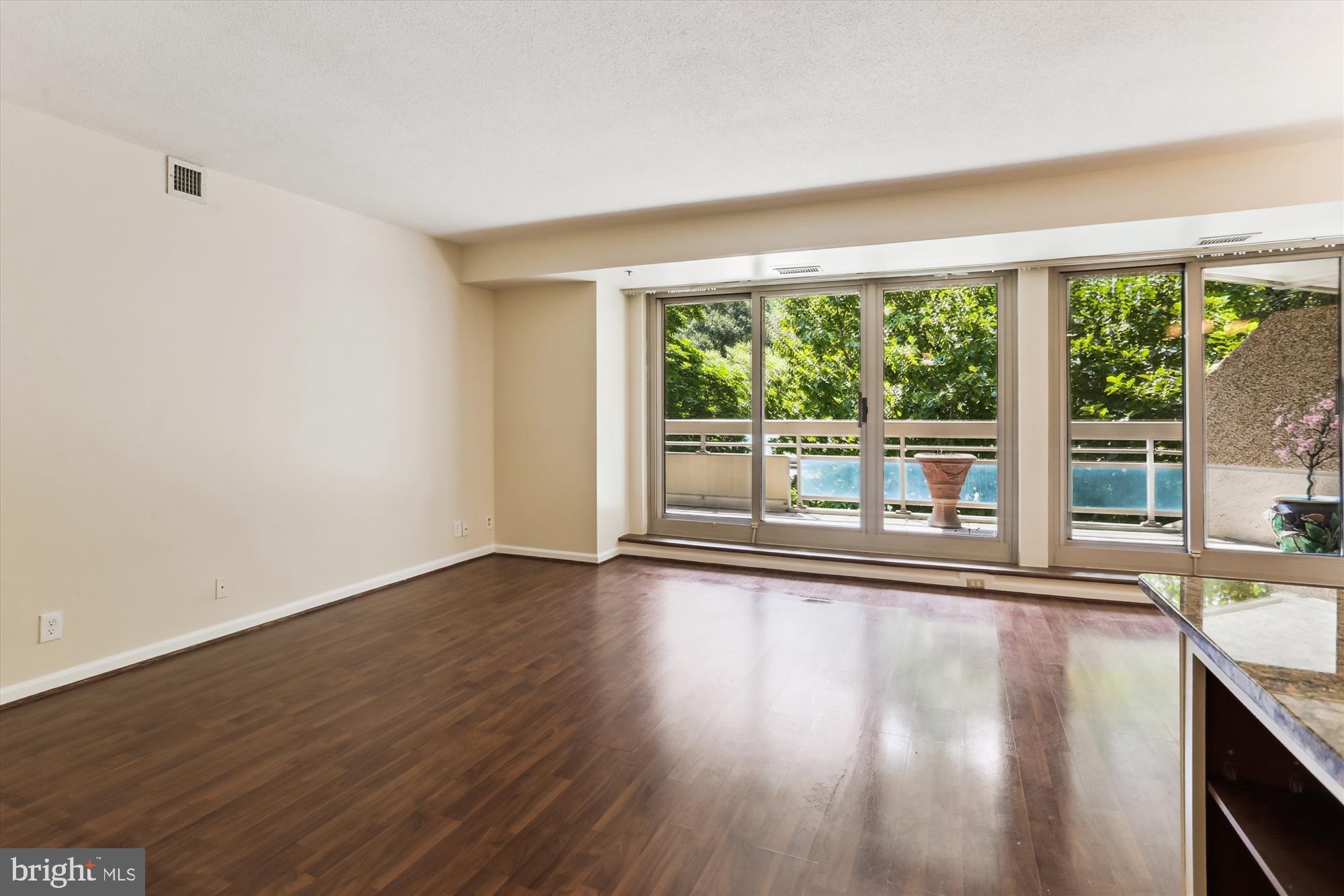 SOMERSET HOUSE - Residential