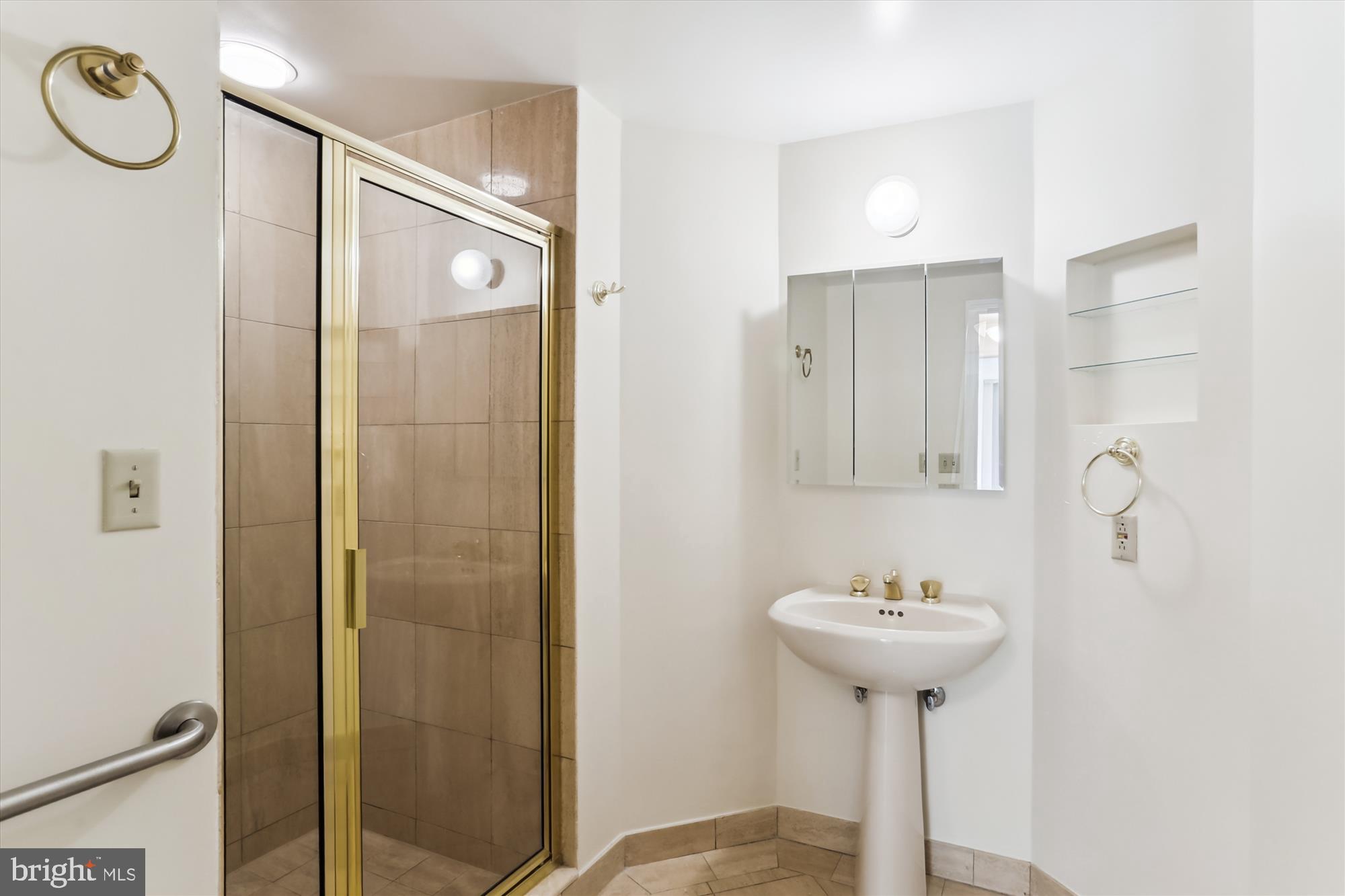 SOMERSET HOUSE - Residential