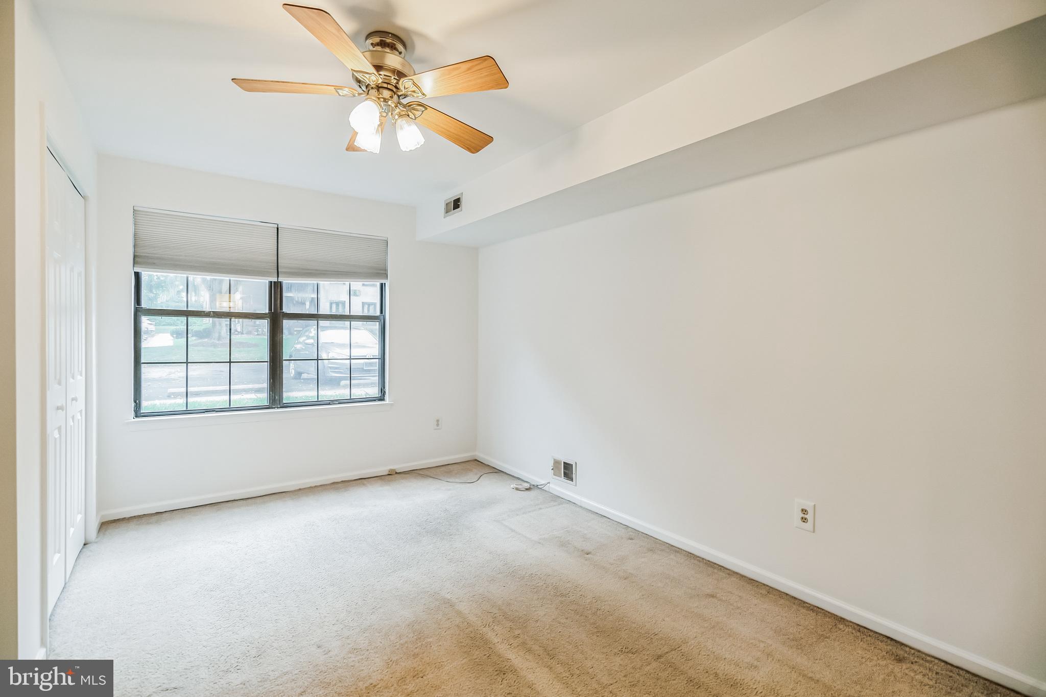 HAMPTON GREENS - Residential