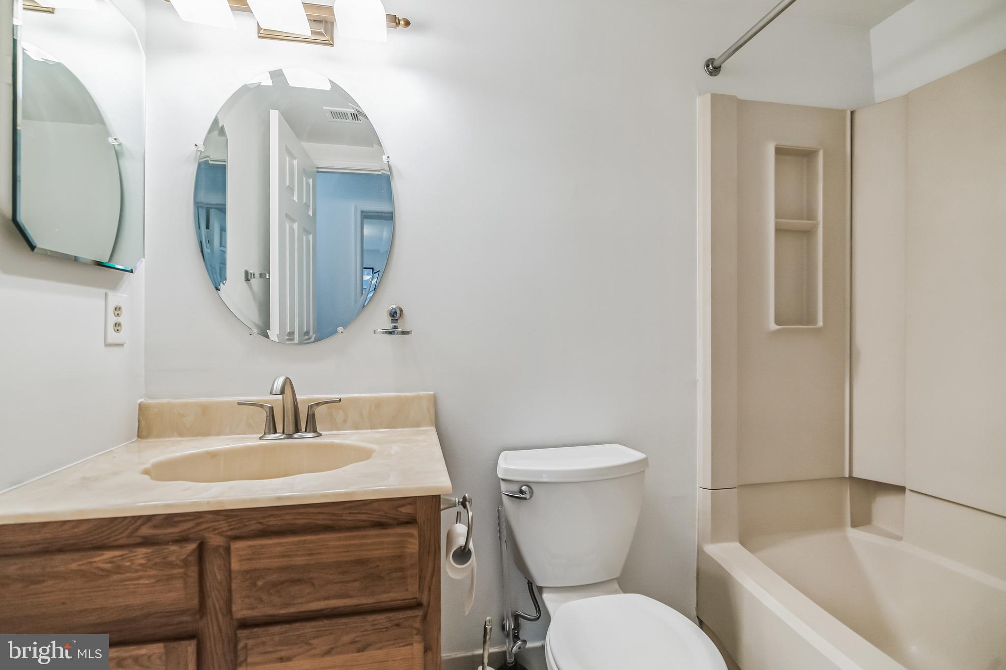 HAMPTON GREENS - Residential