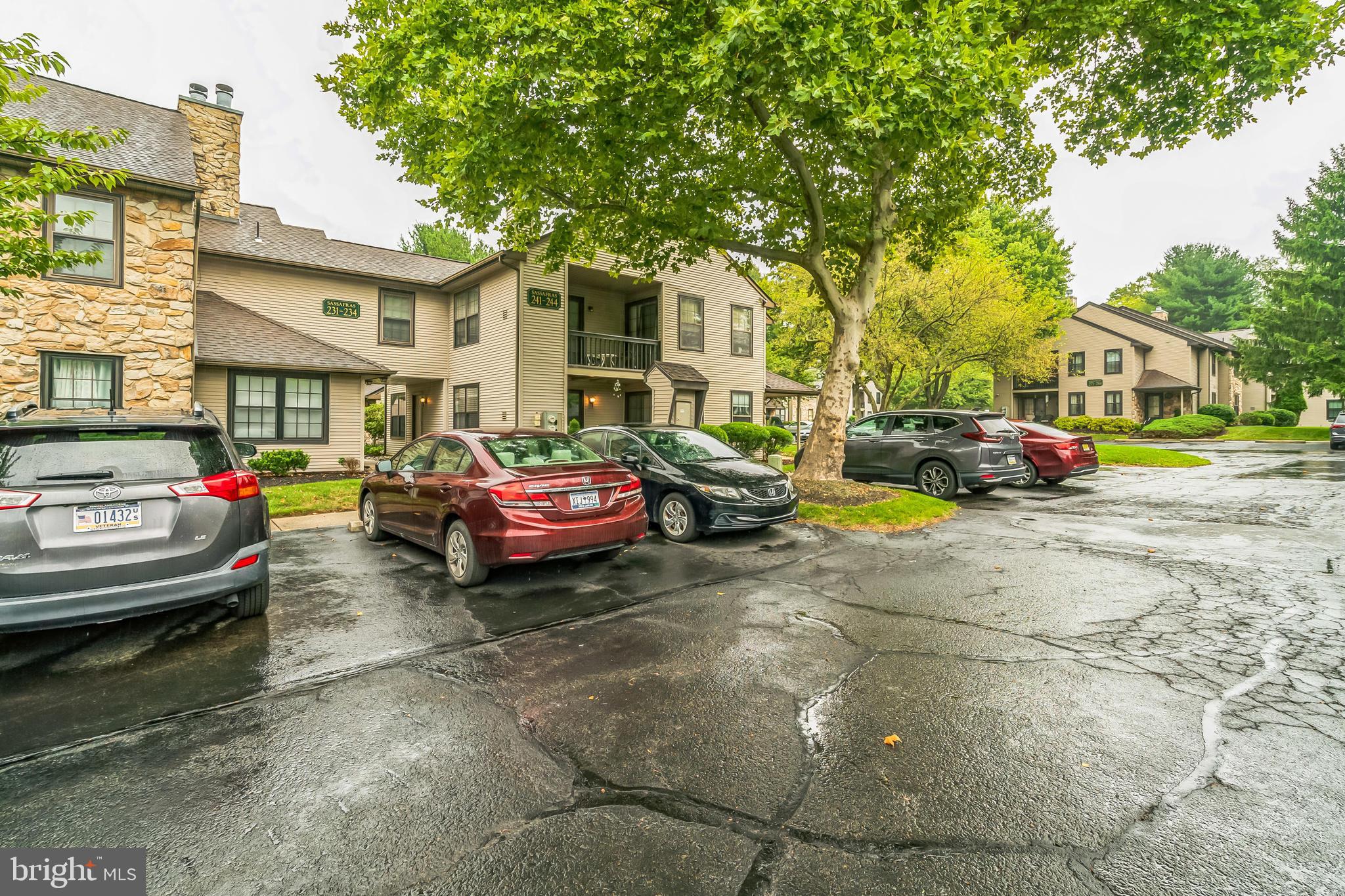 HAMPTON GREENS - Residential