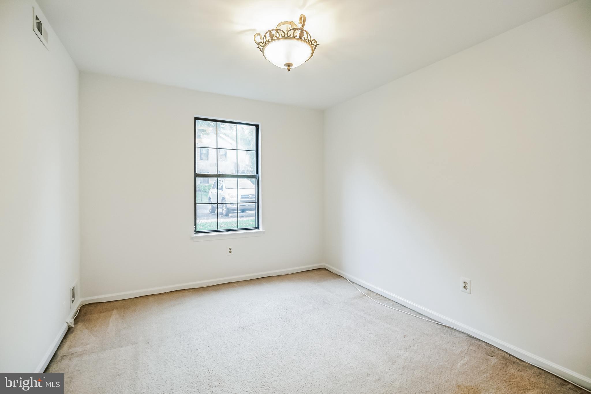 HAMPTON GREENS - Residential