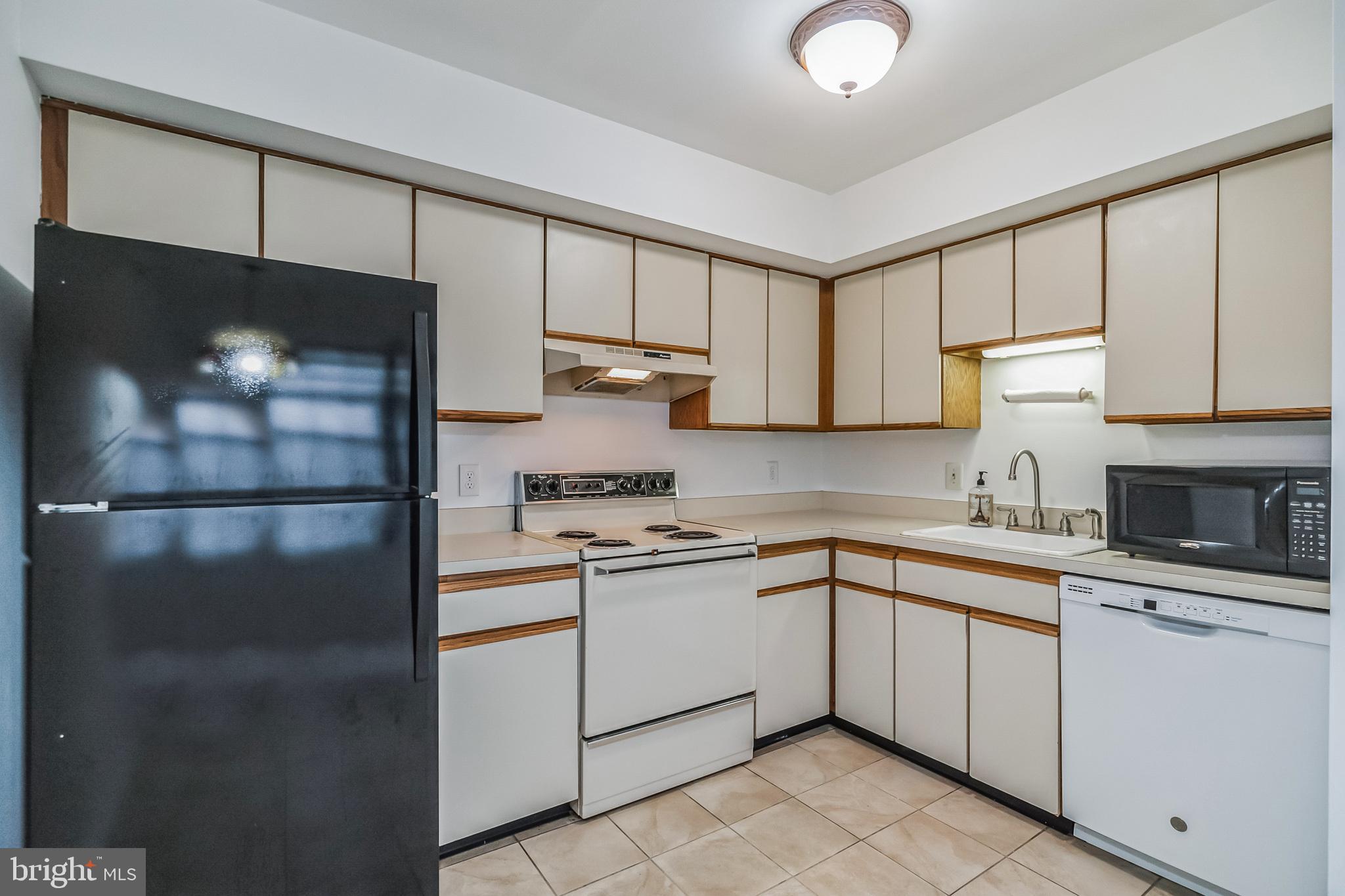 HAMPTON GREENS - Residential