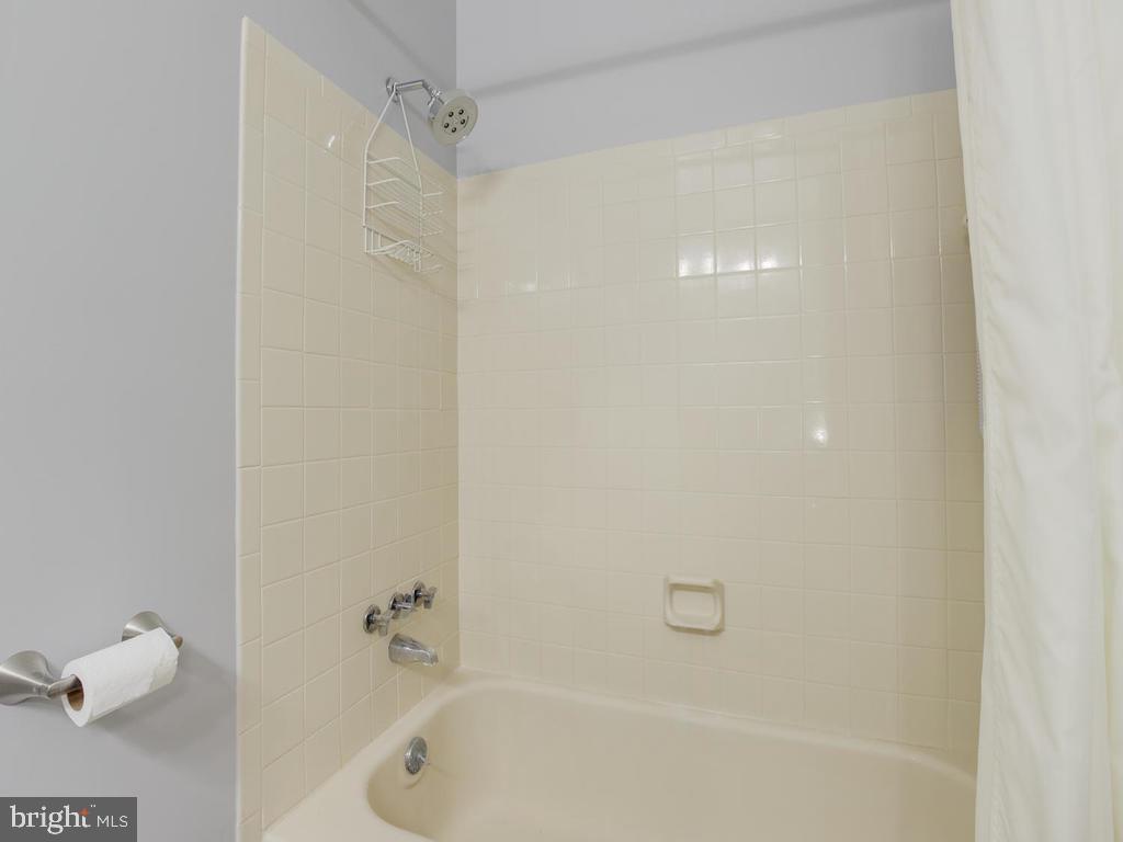 THUNDER HILL - Residential