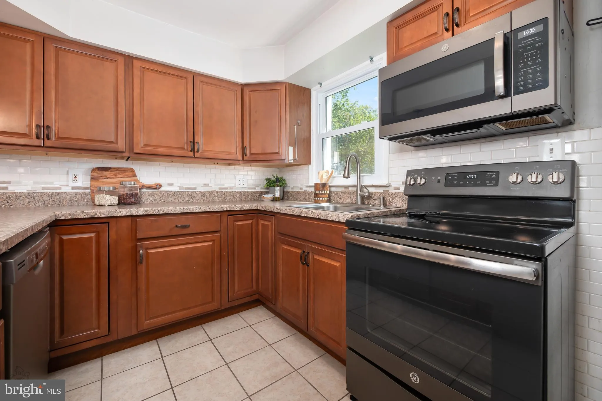 Willow Grove, Pennsylvania 19090, United States, 3 Bedrooms Bedrooms, ,2 BathroomsBathrooms,Residential,Contingent,209432