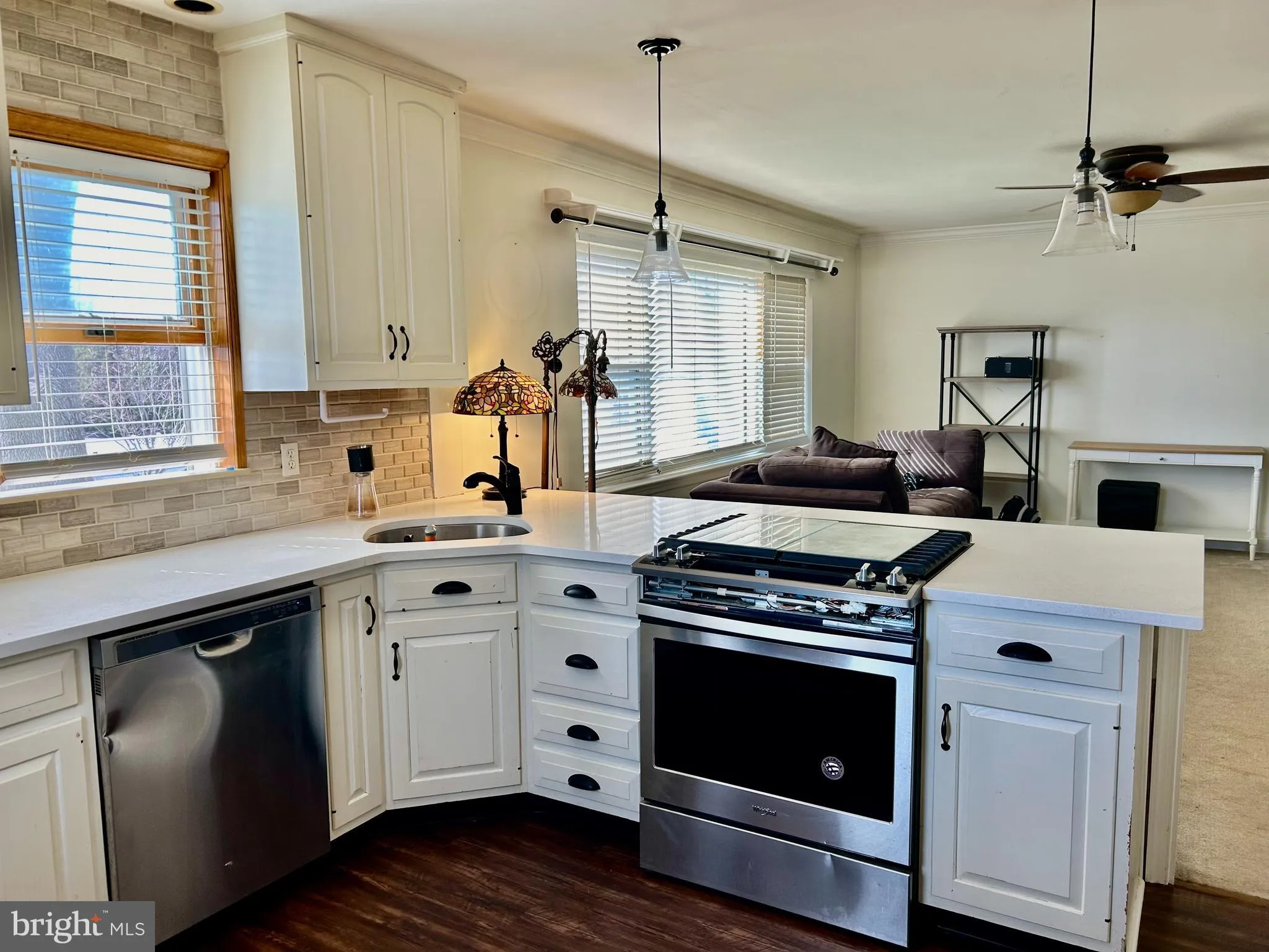 Morton, Pennsylvania 19070, United States, 3 Bedrooms Bedrooms, ,1 BathroomBathrooms,Residential,Active,93047