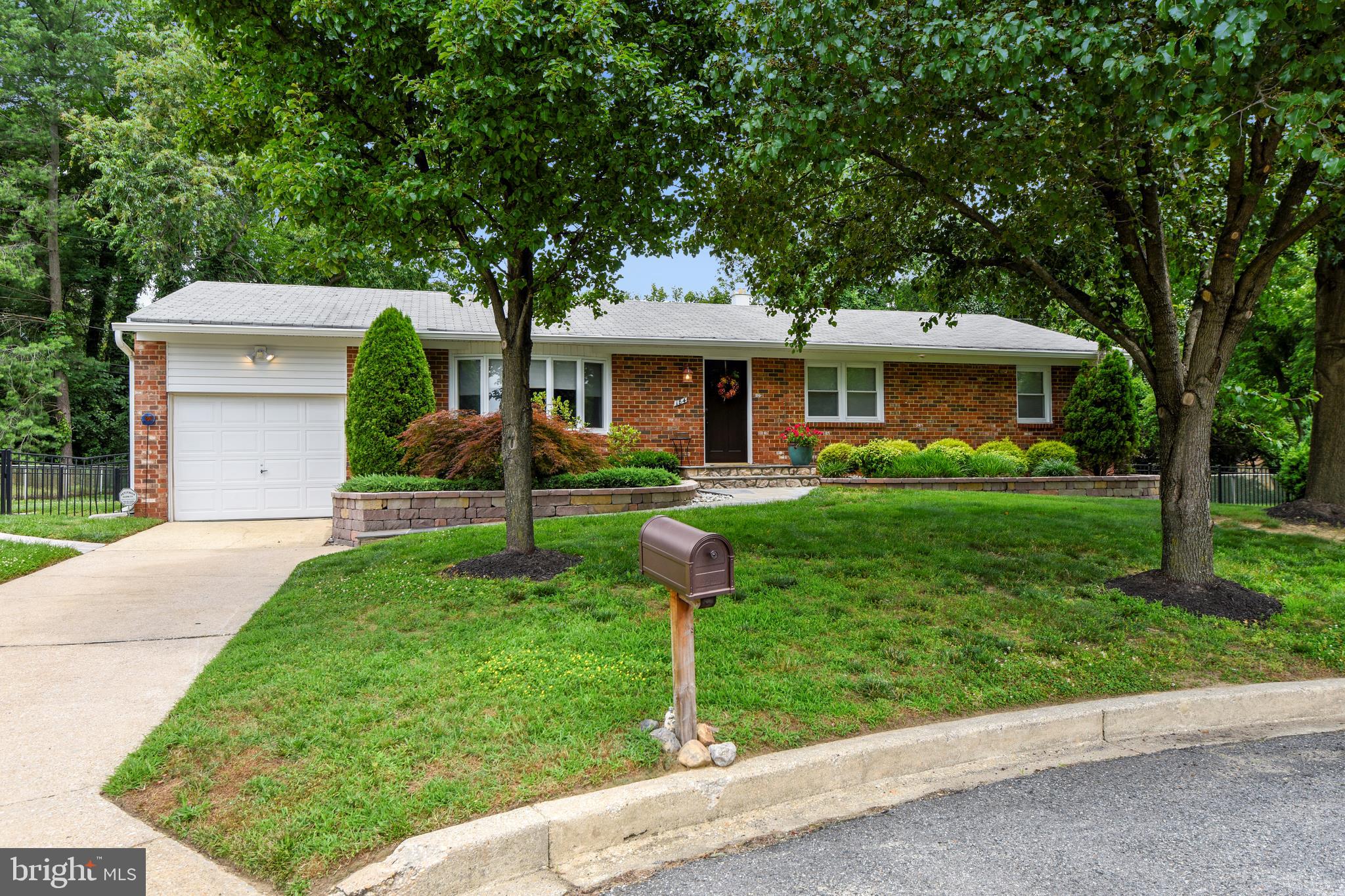 CAMPUS GREEN - Residential Lease