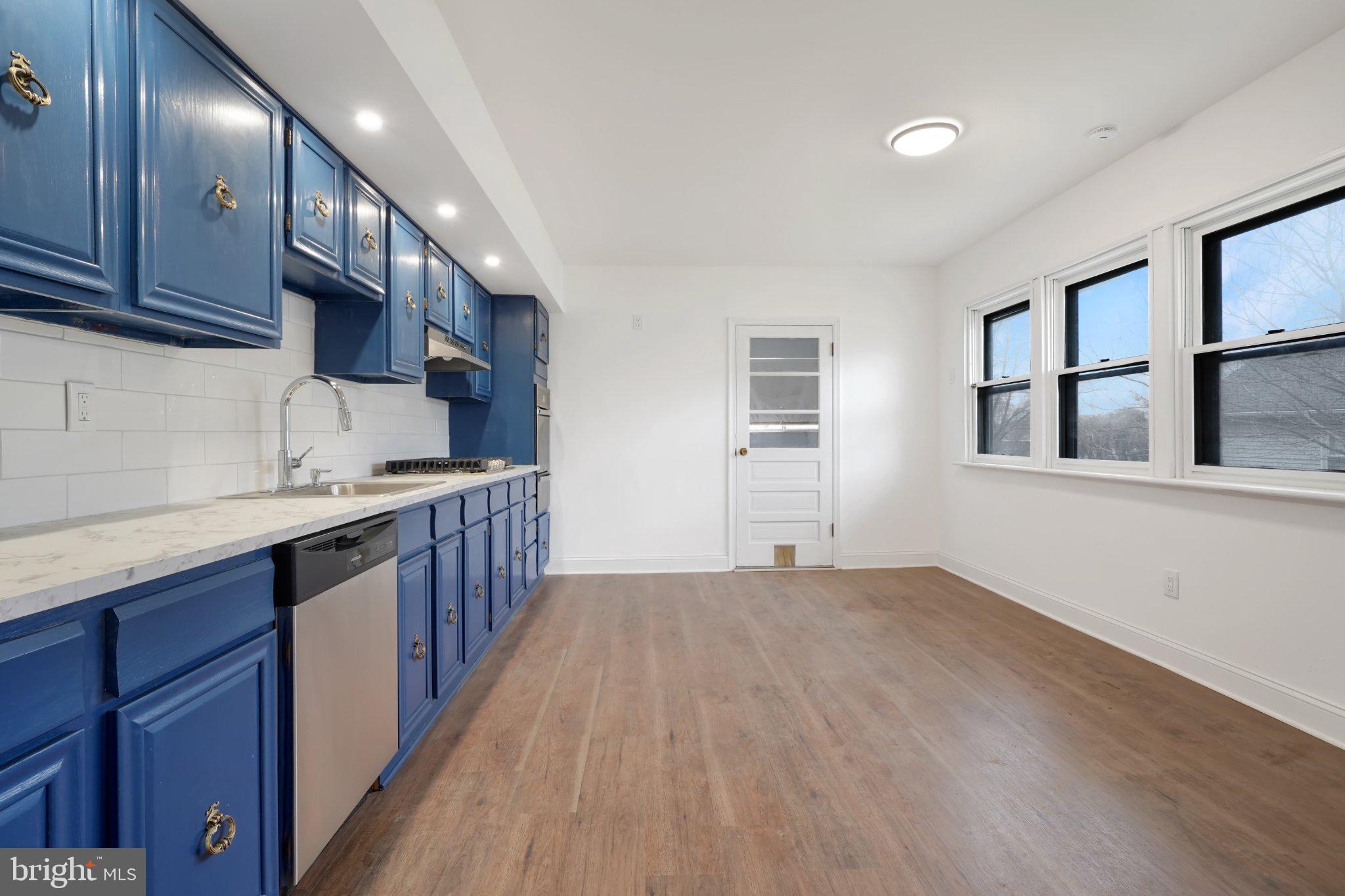 BUSTLETON - Residential