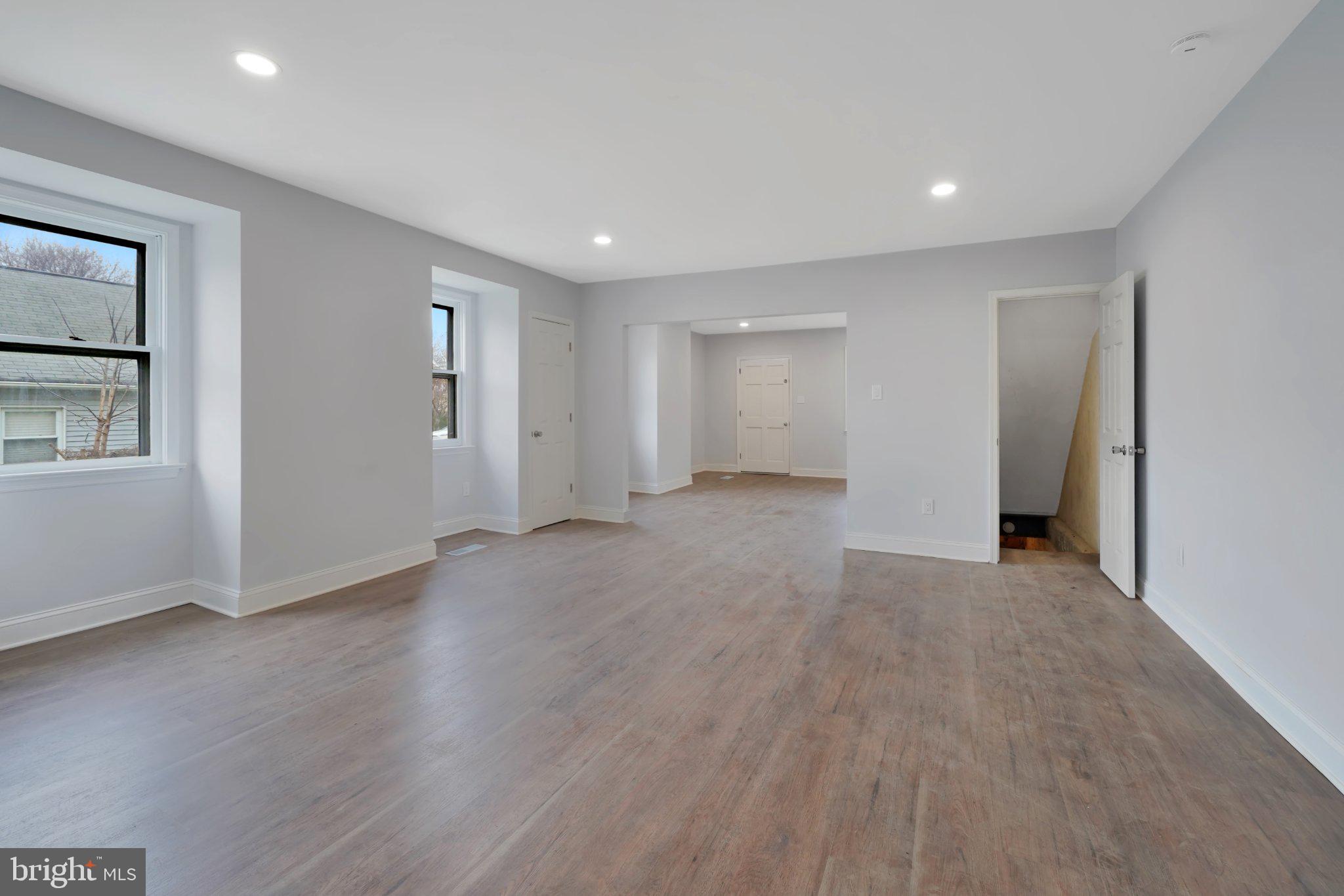 BUSTLETON - Residential