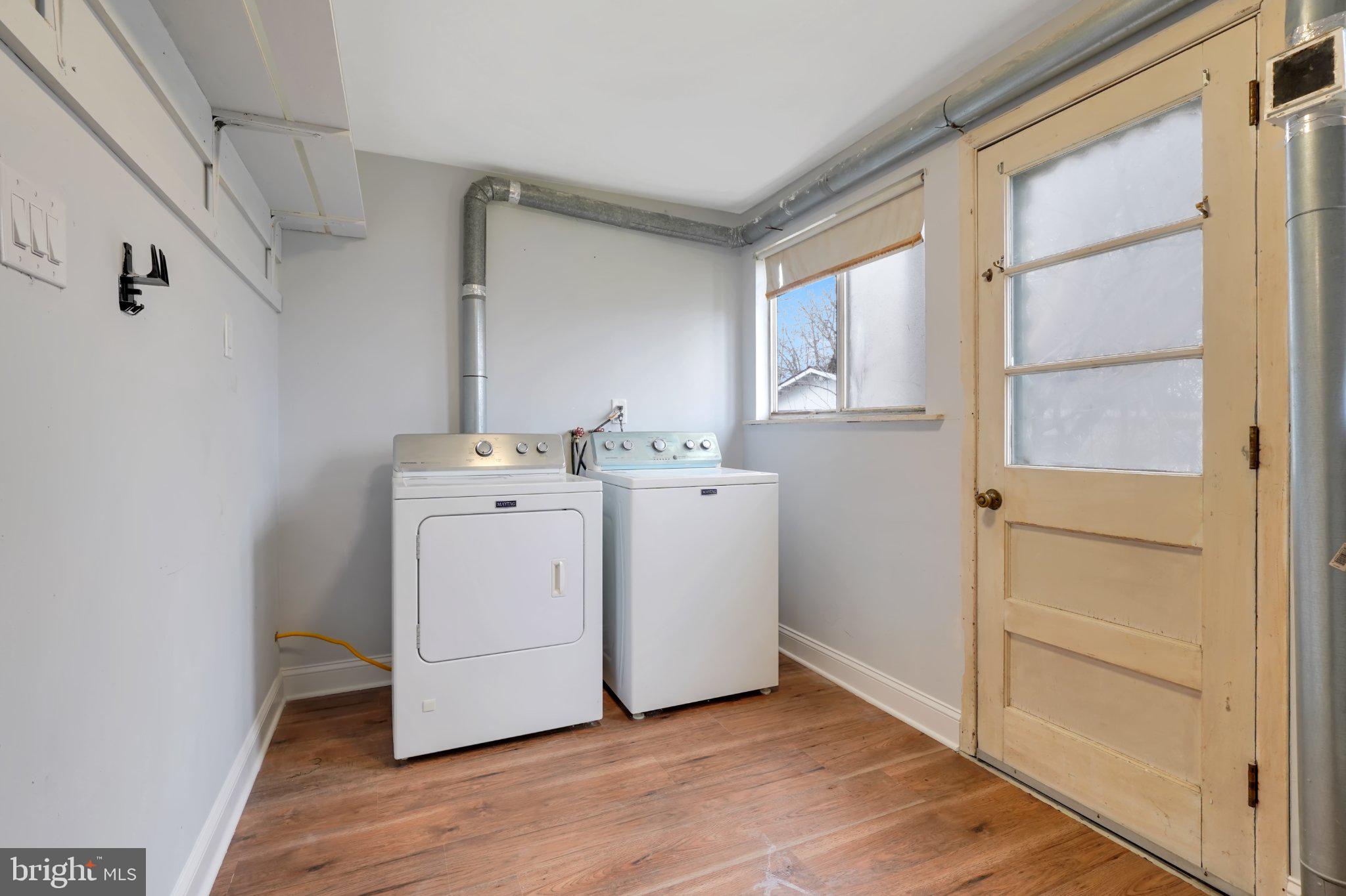 BUSTLETON - Residential