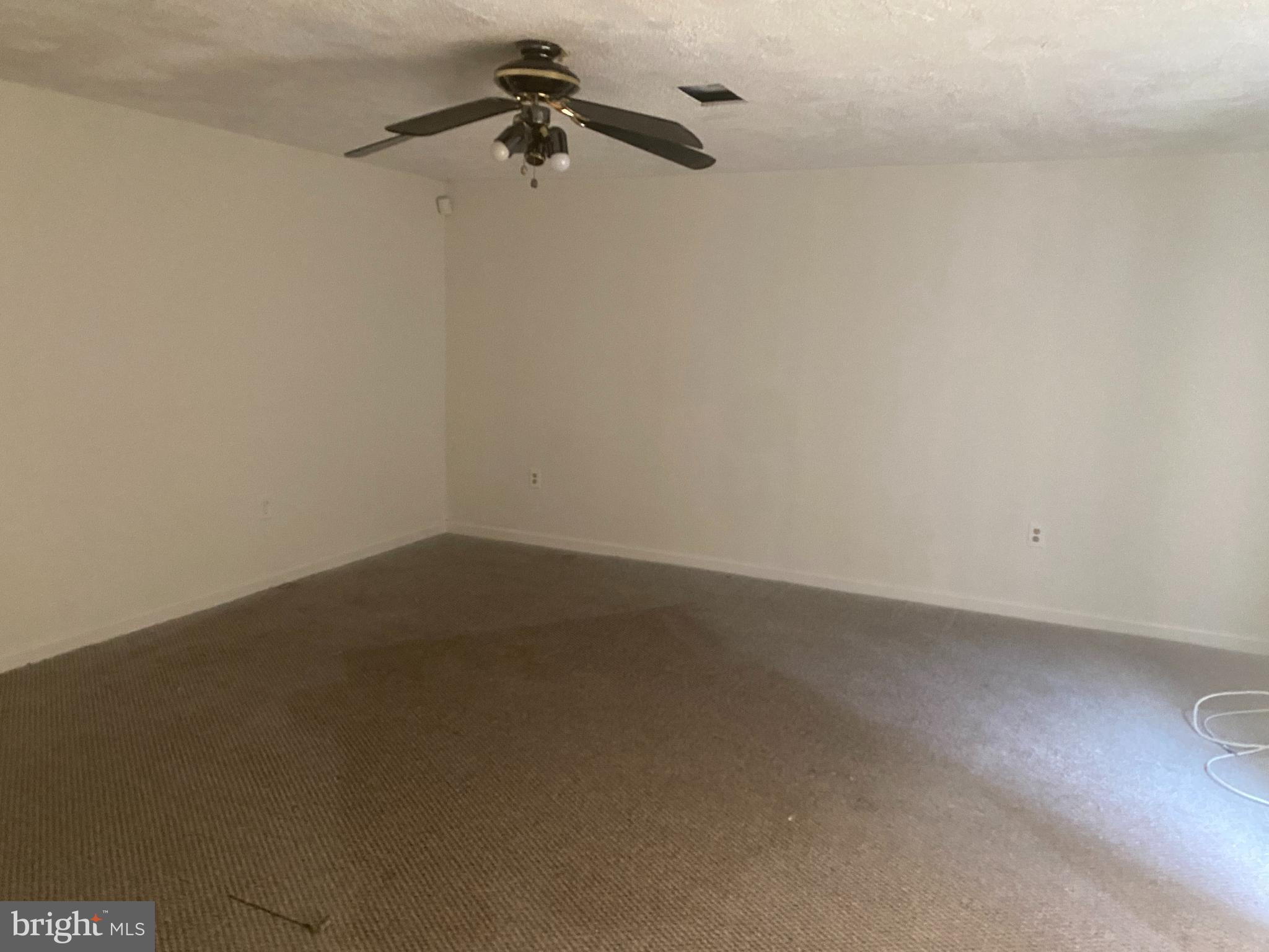 ASBURY WOODS - Residential