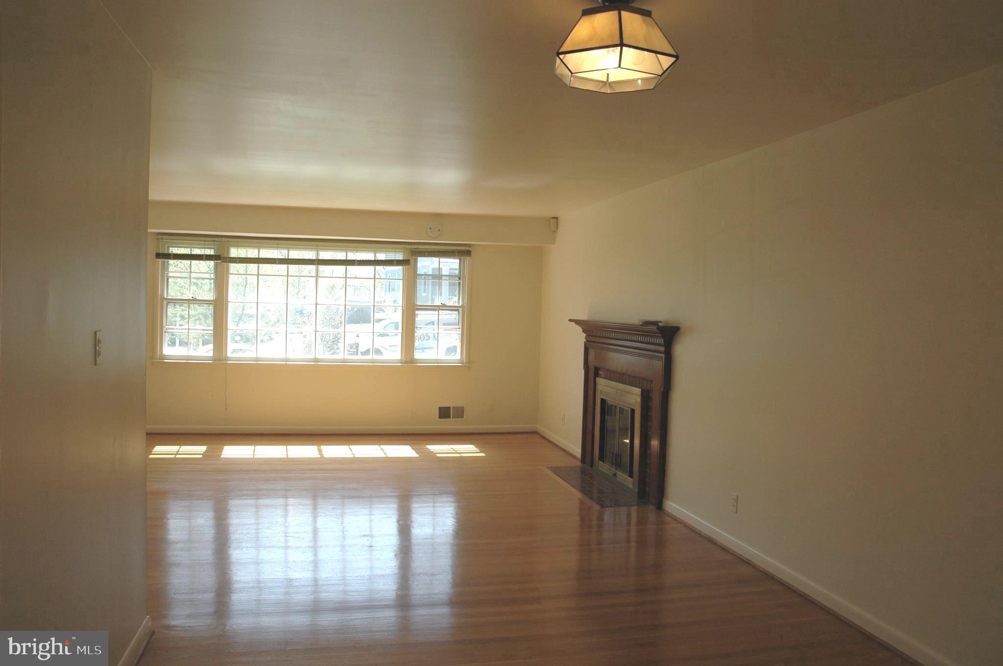 BROYHILL LANGLEY ESTATES - Residential Lease