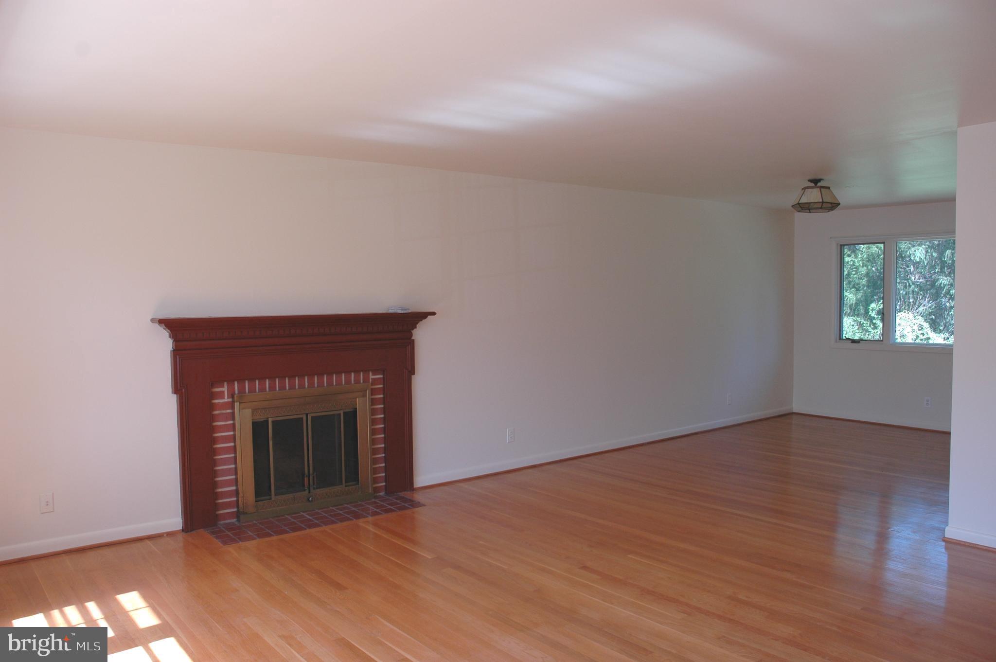 BROYHILL LANGLEY ESTATES - Residential Lease