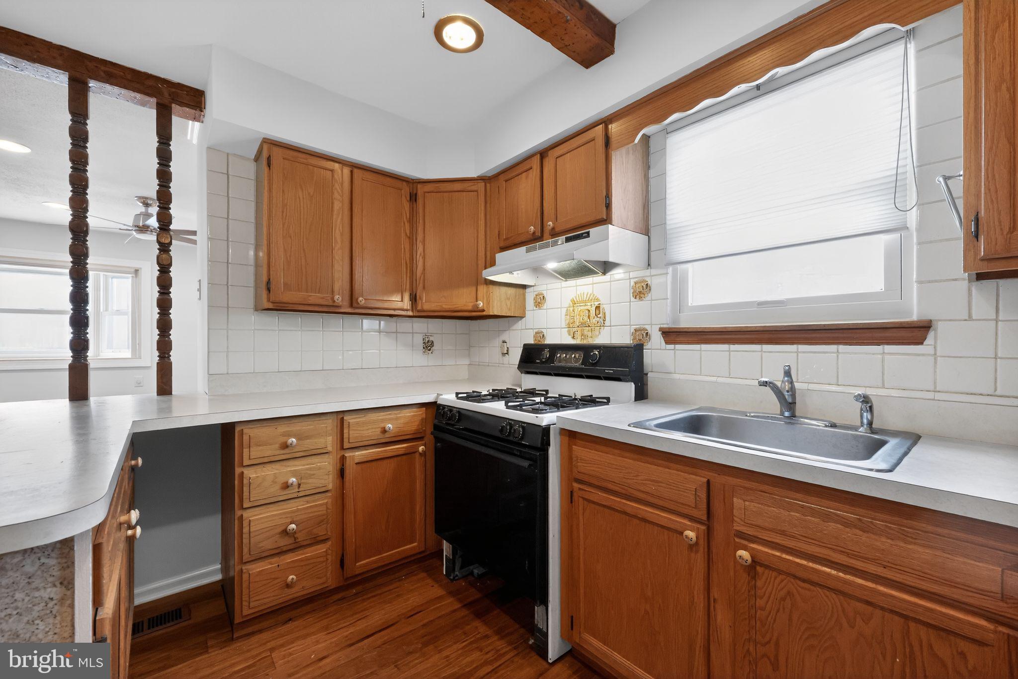 BUSTLETON - Residential