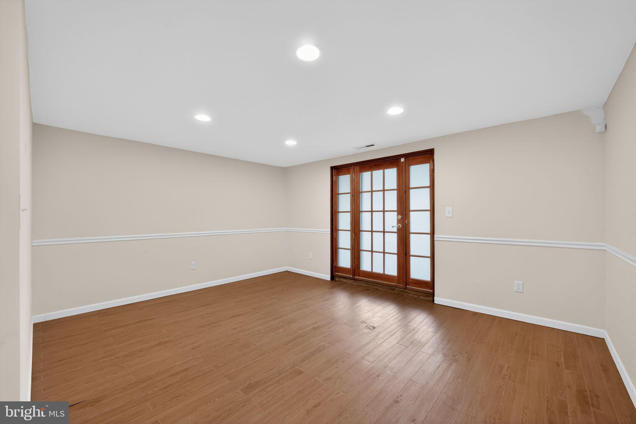 BUSTLETON - Residential