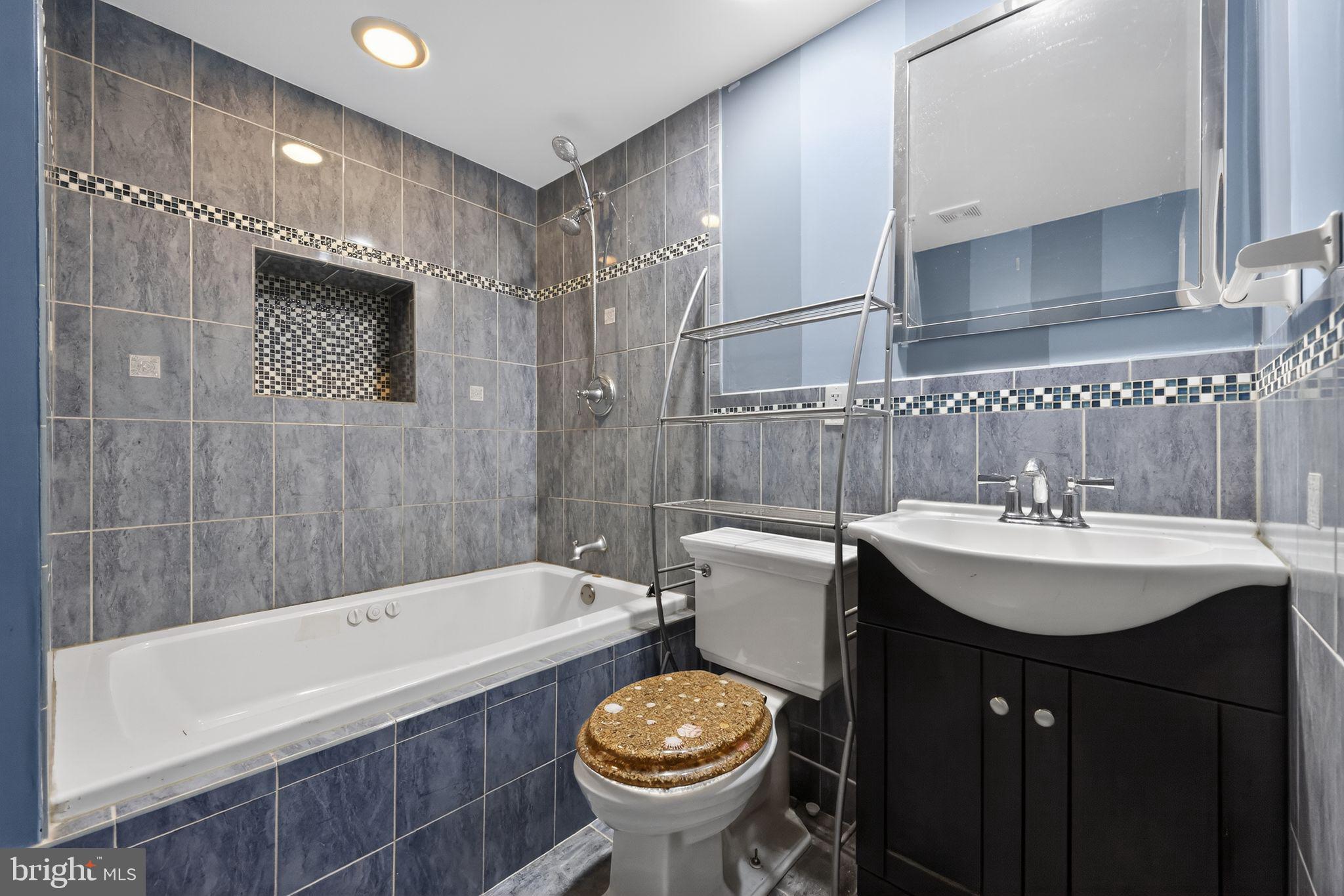 BUSTLETON - Residential