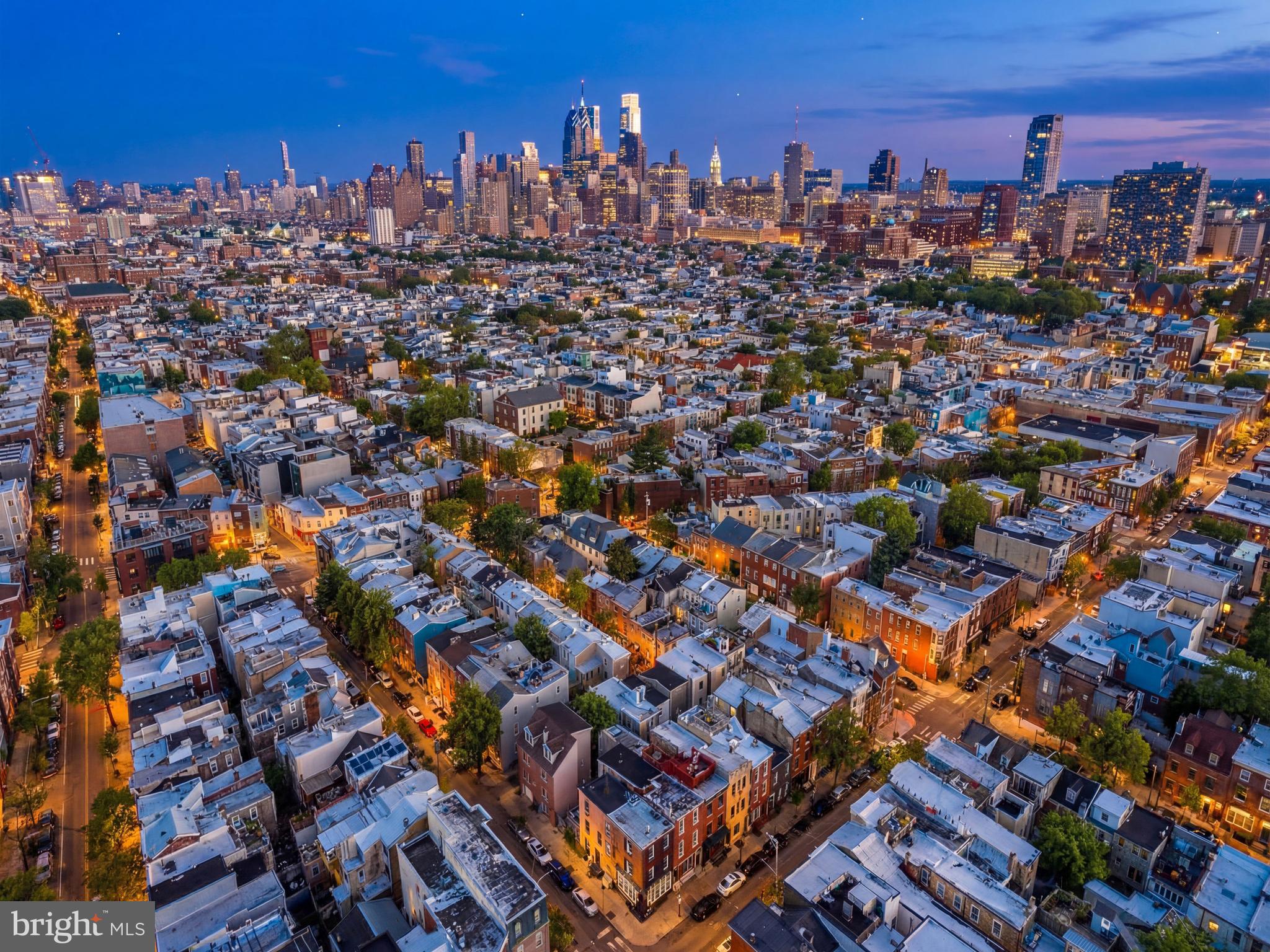 QUEEN VILLAGE - Residential