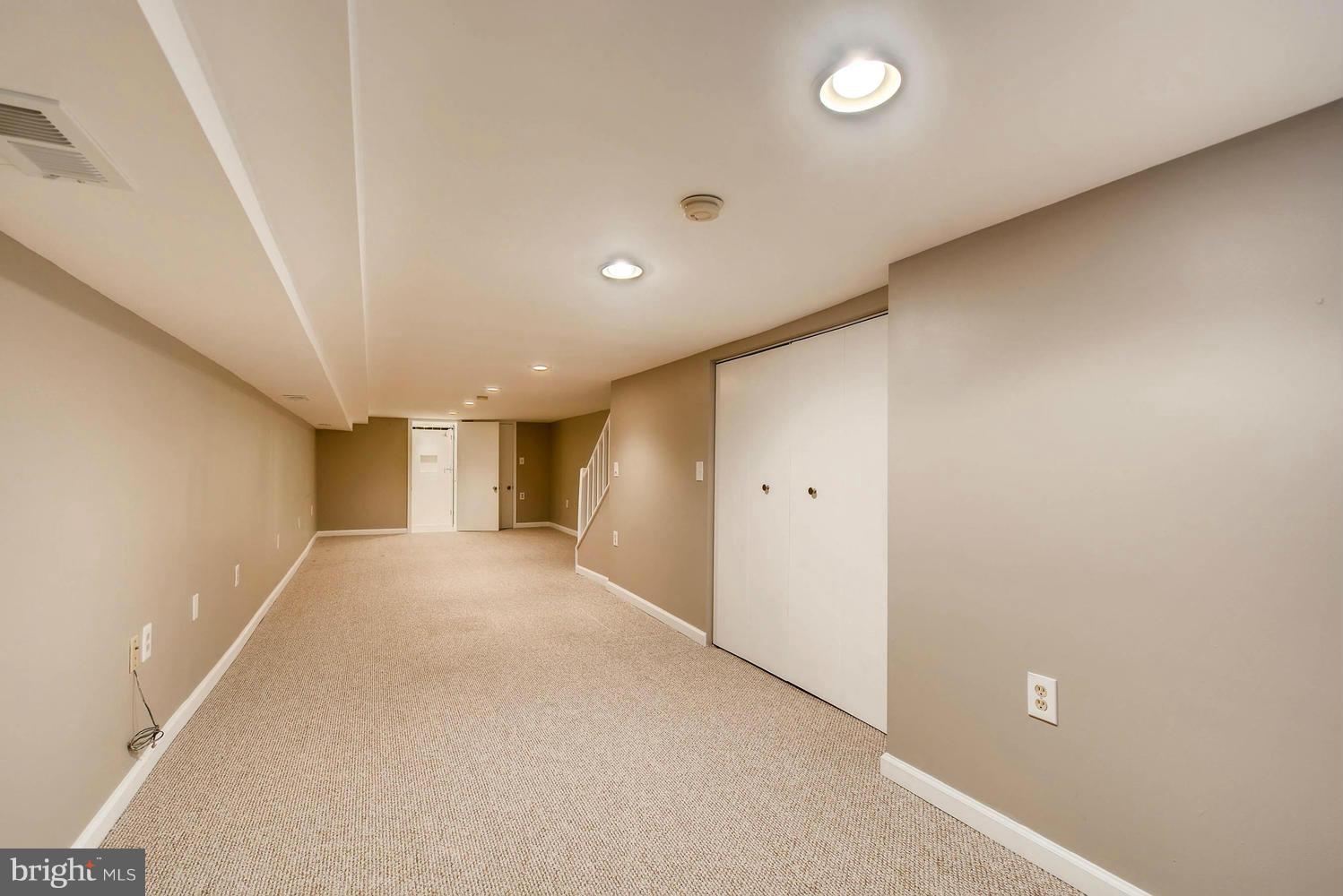 HIGHLANDTOWN - Residential