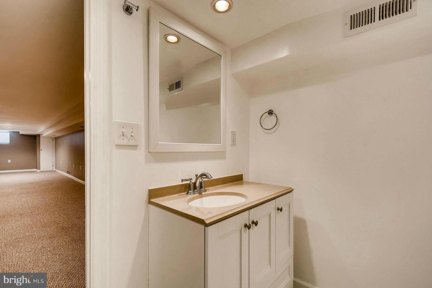 HIGHLANDTOWN - Residential