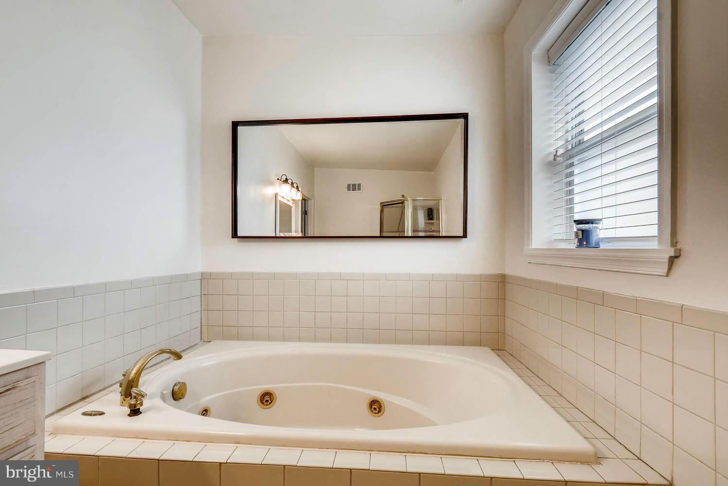 HIGHLANDTOWN - Residential