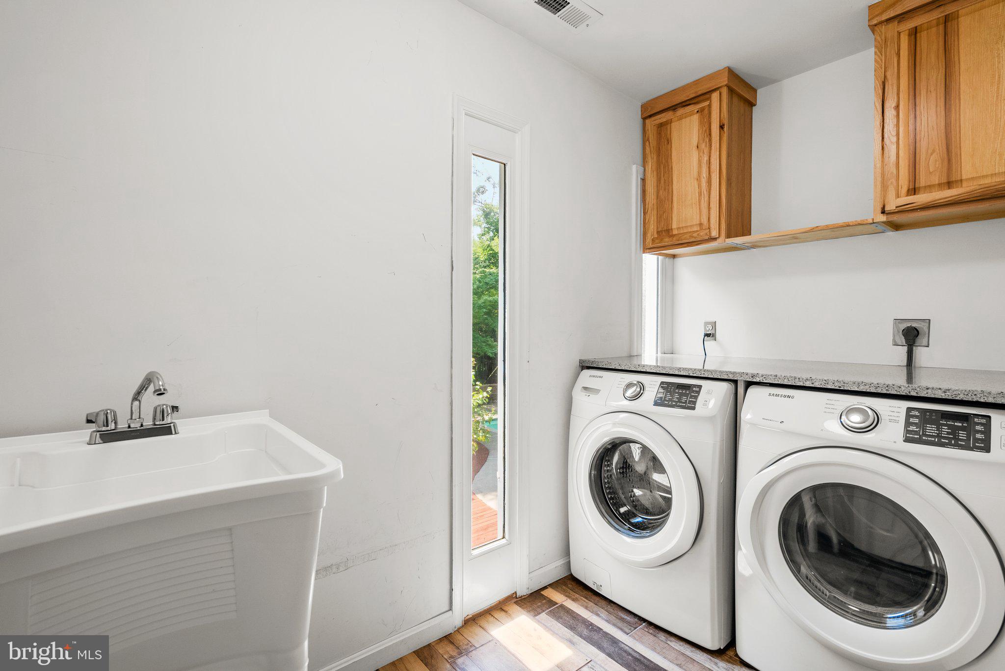 OLDE SEVERNA PARK - Residential