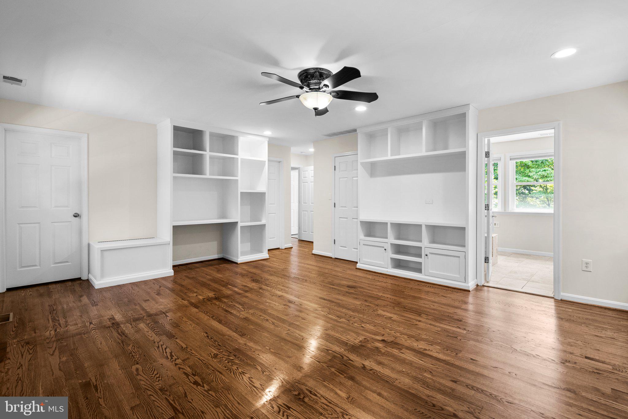 OLDE SEVERNA PARK - Residential