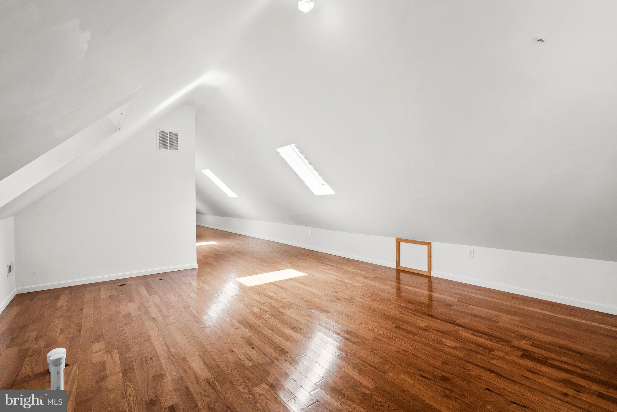 OLDE SEVERNA PARK - Residential