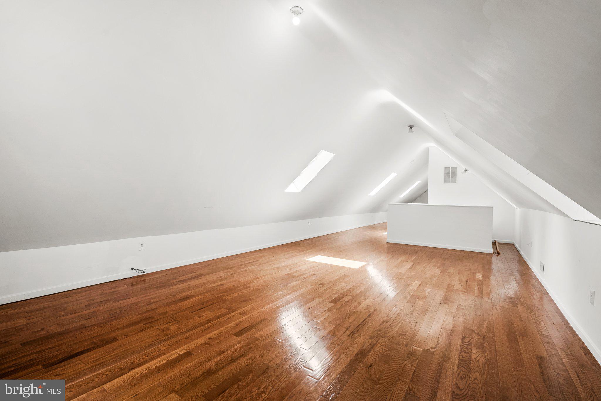 OLDE SEVERNA PARK - Residential