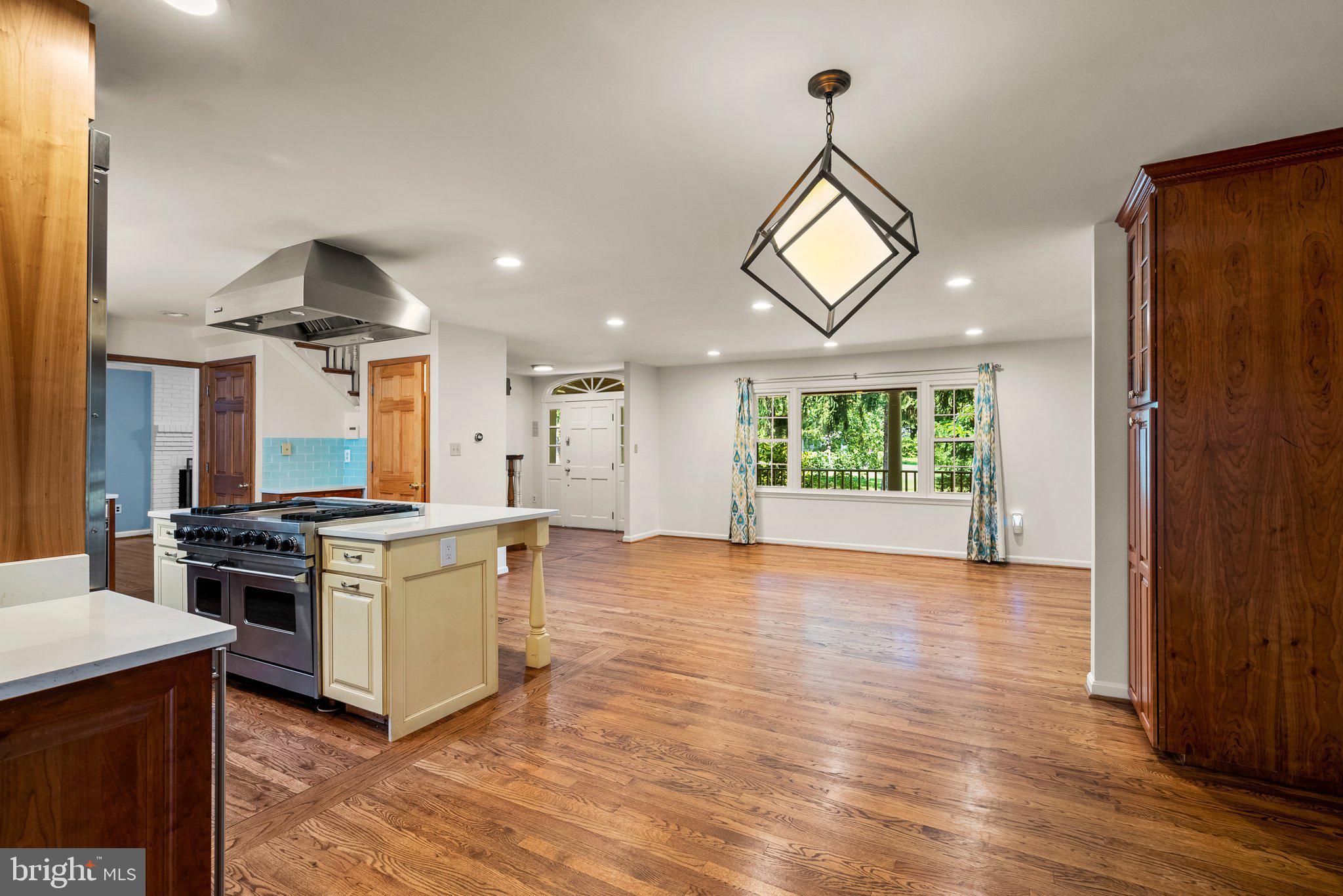 OLDE SEVERNA PARK - Residential