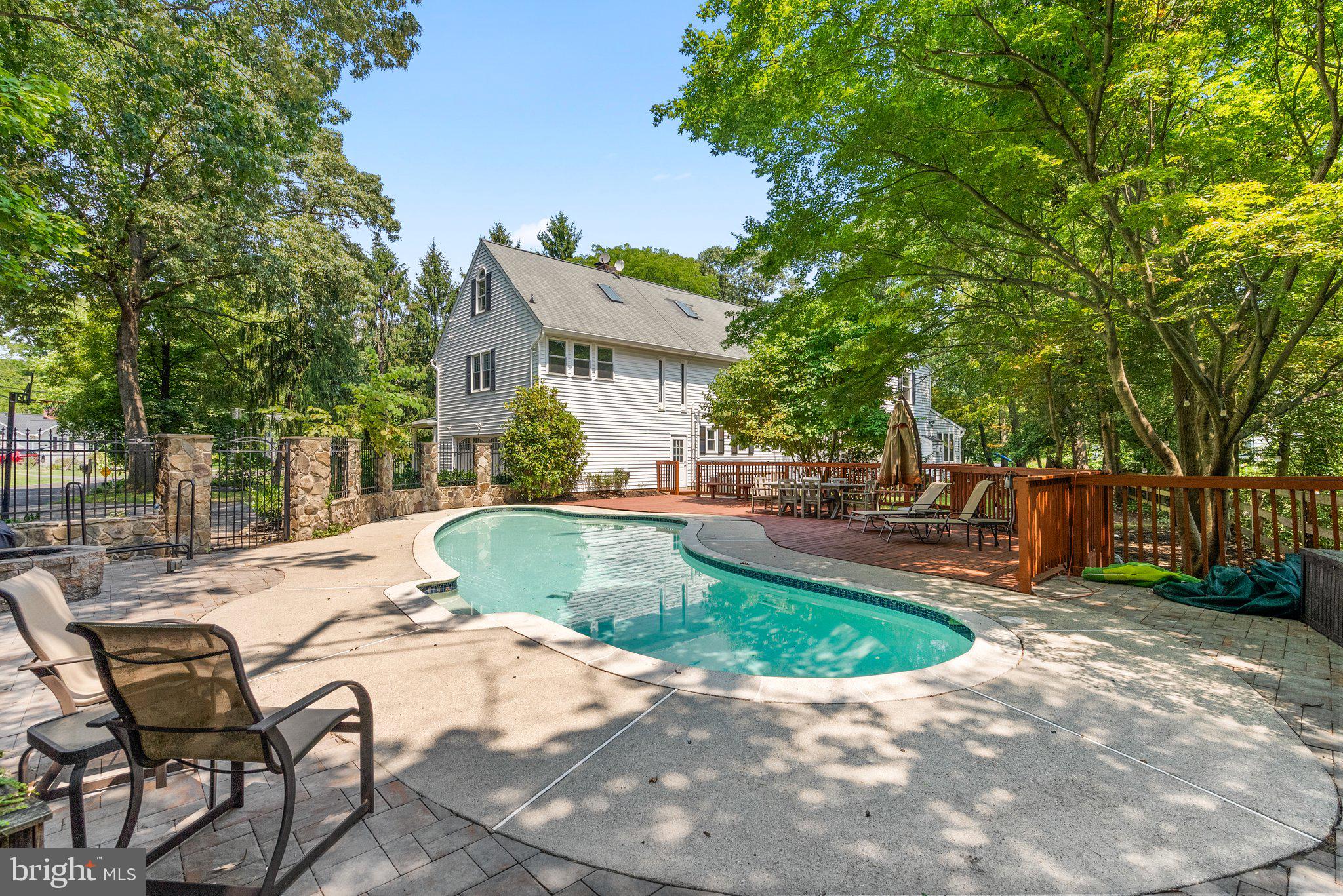 OLDE SEVERNA PARK - Residential