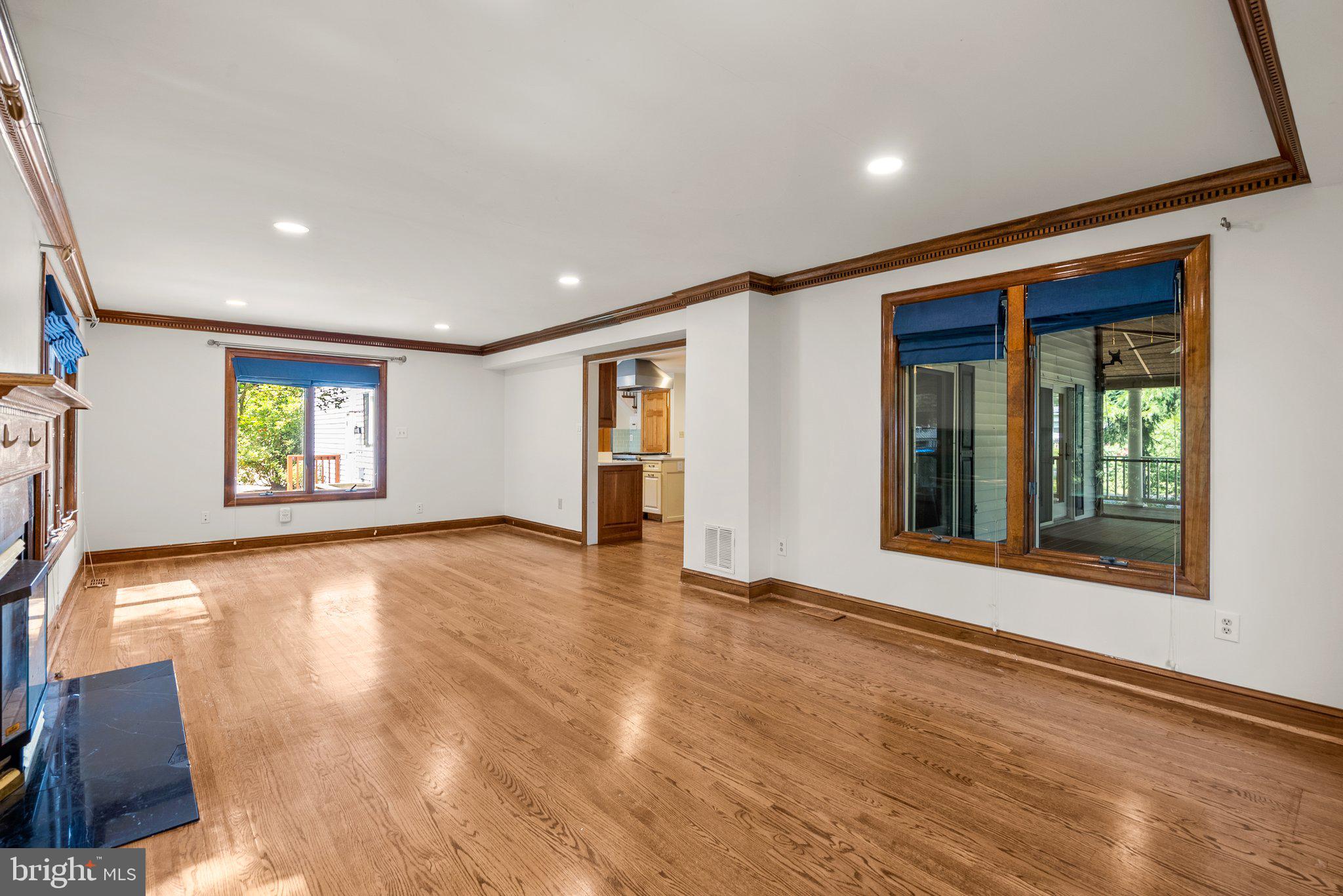 OLDE SEVERNA PARK - Residential